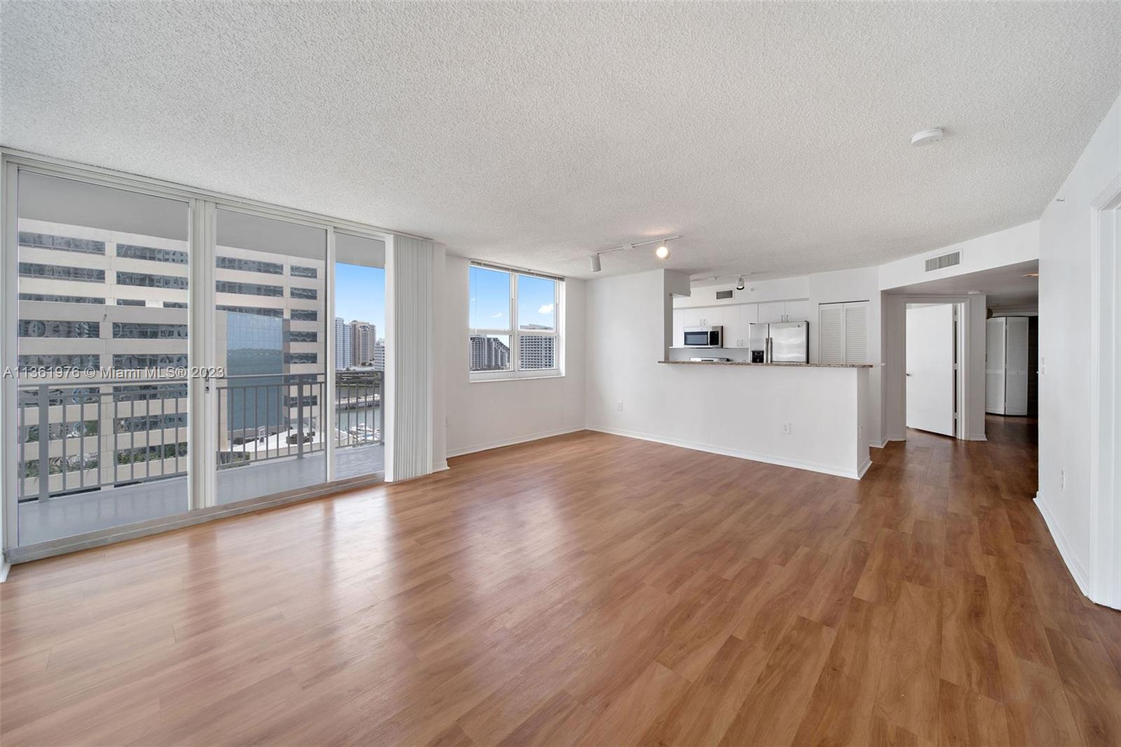 Yacht Club Brickell - Residential Lease