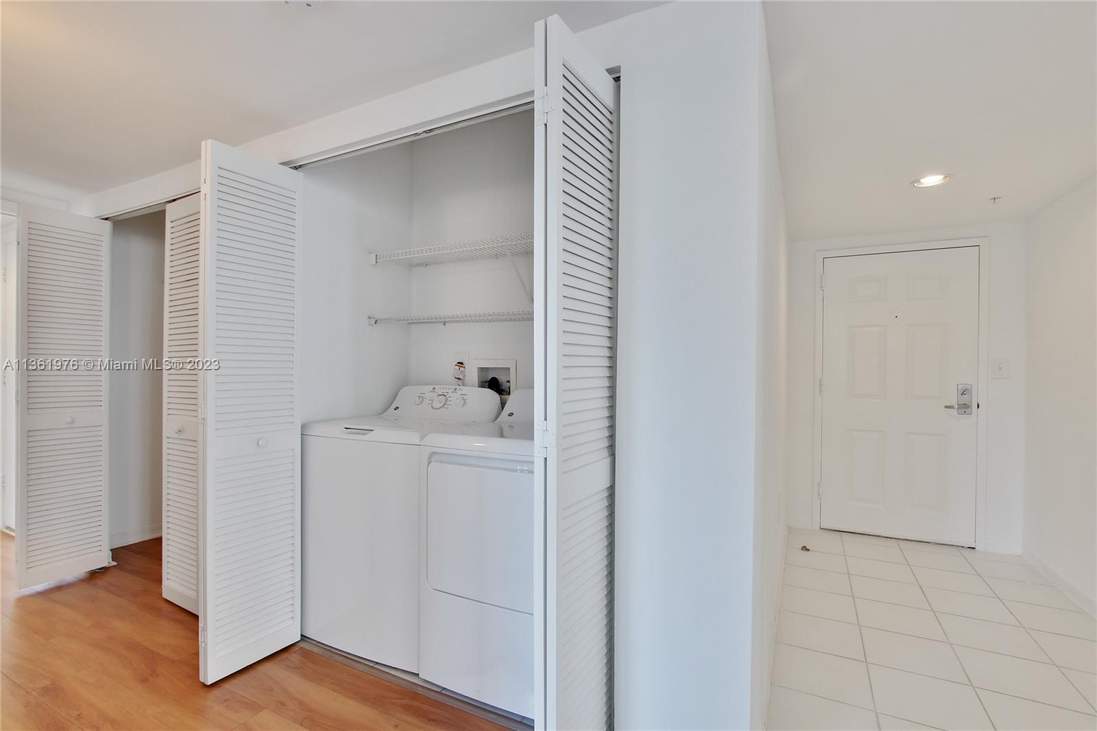 Yacht Club Brickell - Residential Lease