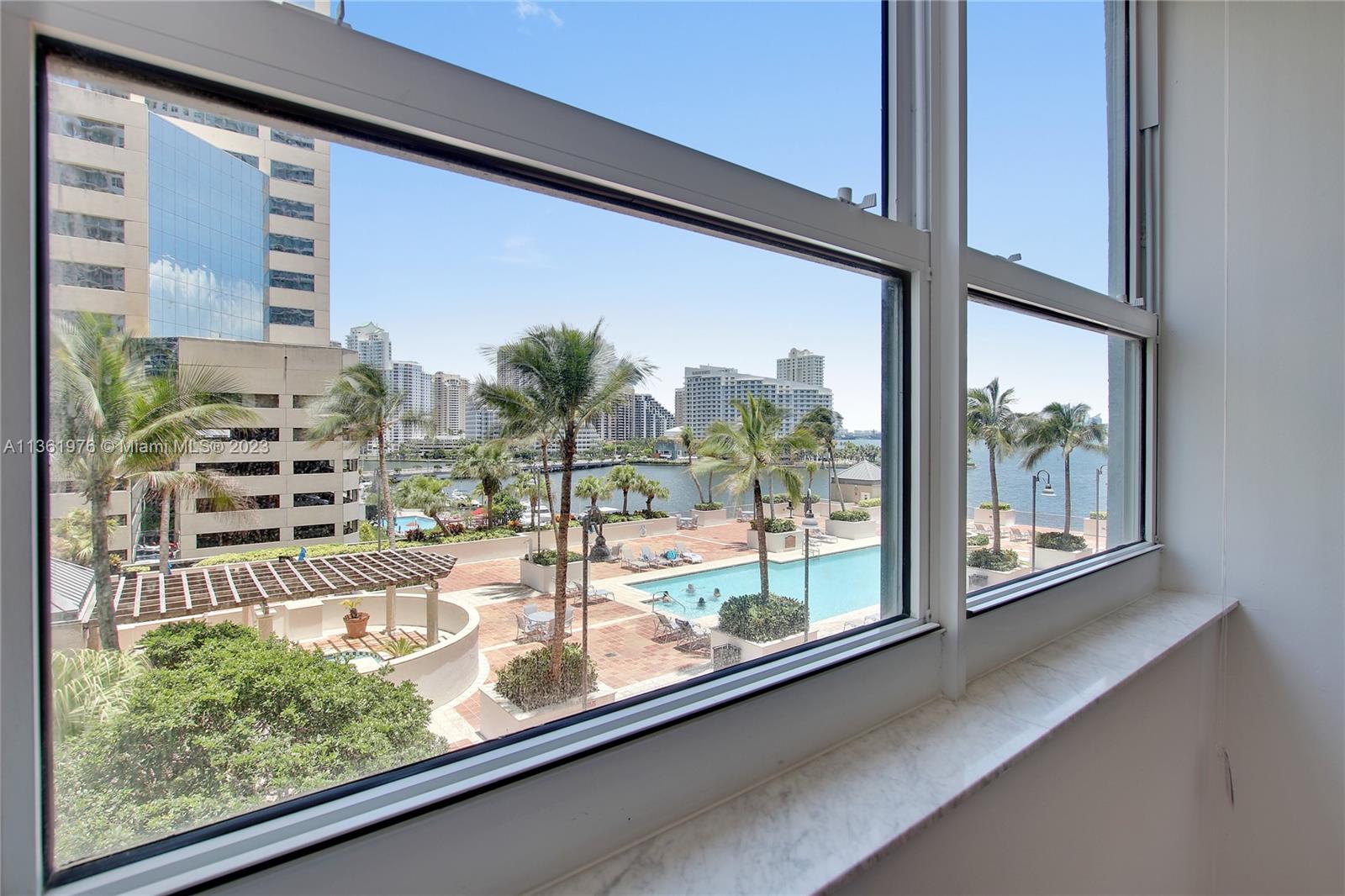 Yacht Club Brickell - Residential Lease