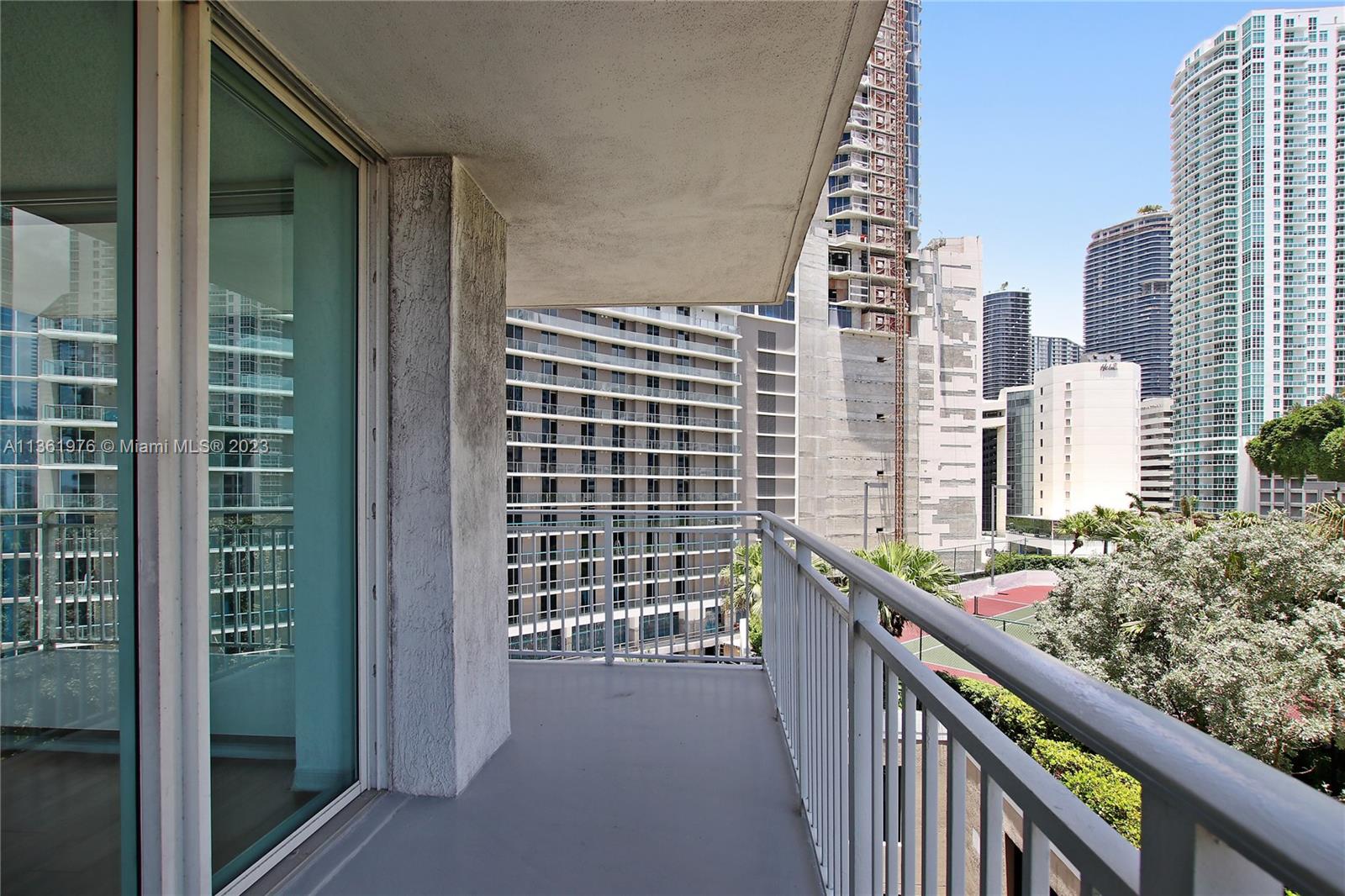 Yacht Club Brickell - Residential Lease