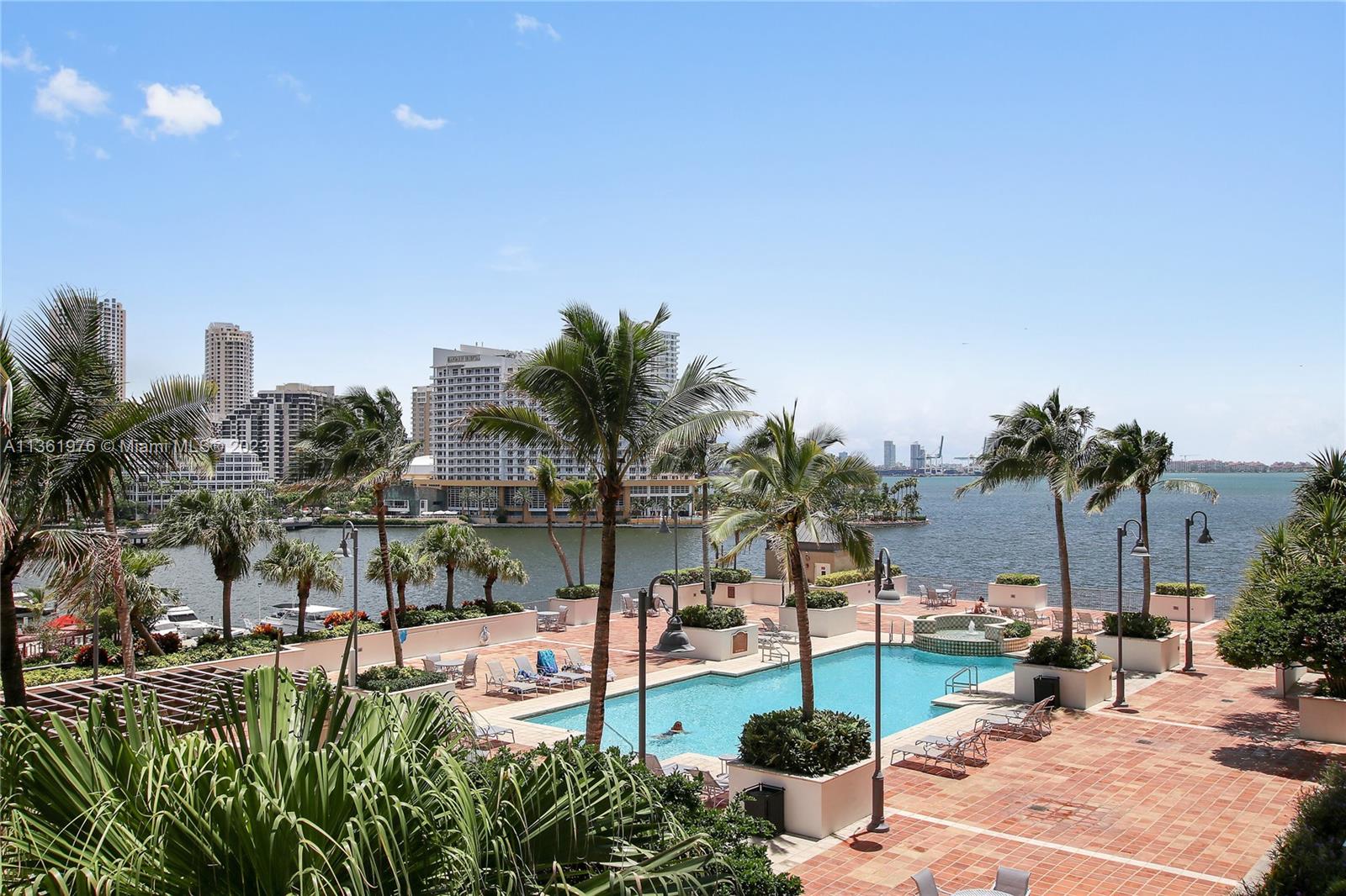 Yacht Club Brickell - Residential Lease