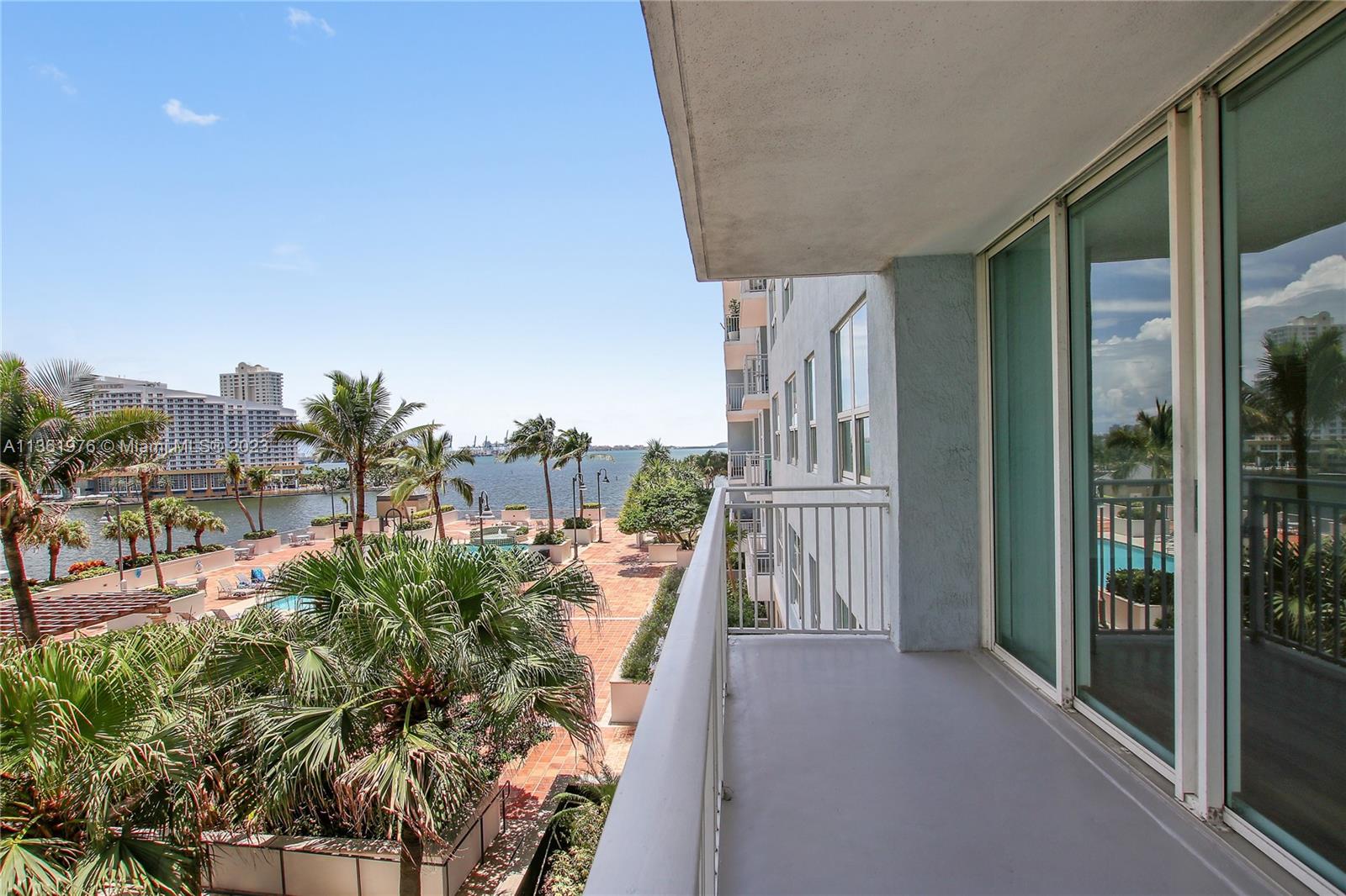 Yacht Club Brickell - Residential Lease