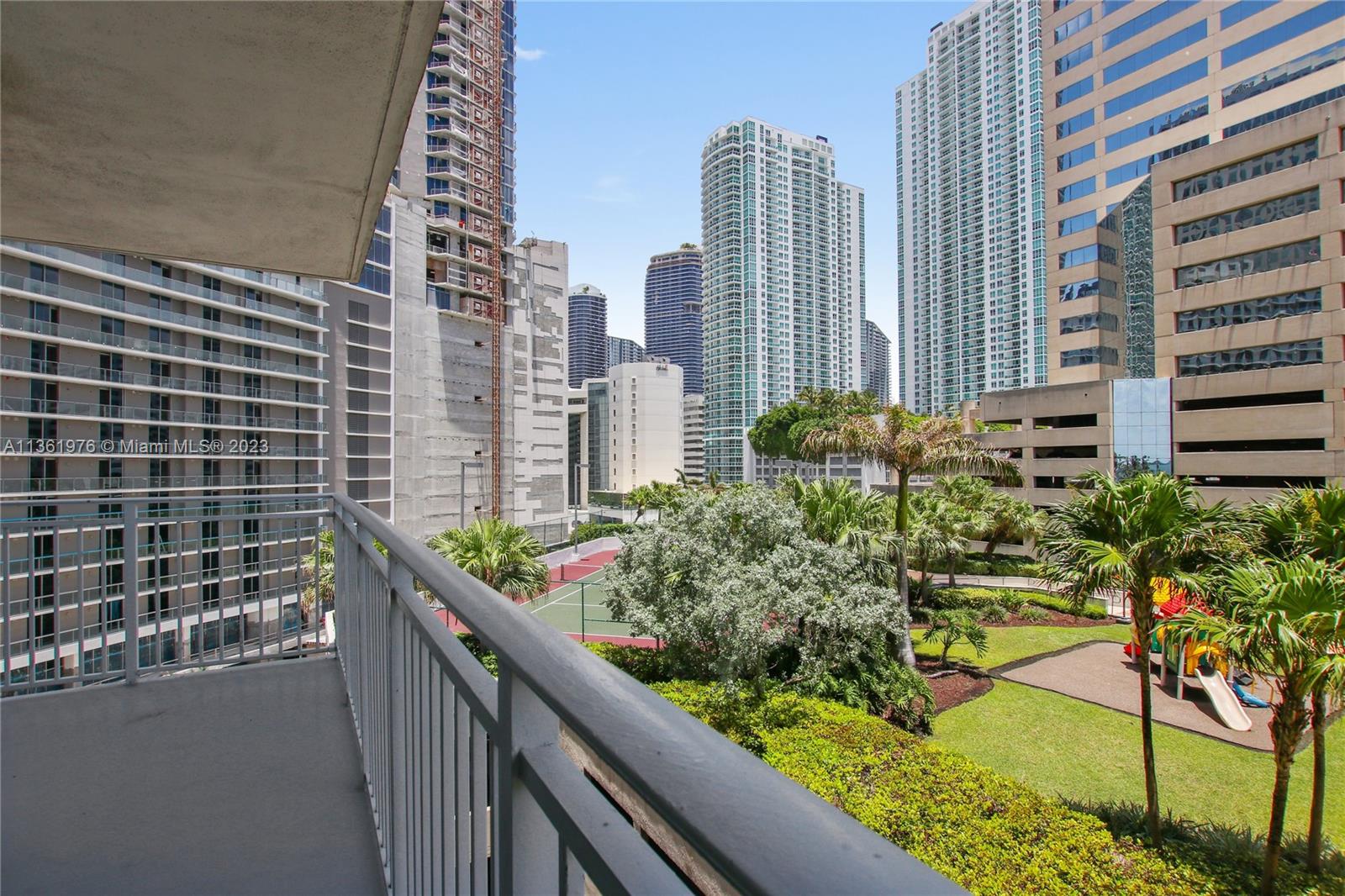 Yacht Club Brickell - Residential Lease
