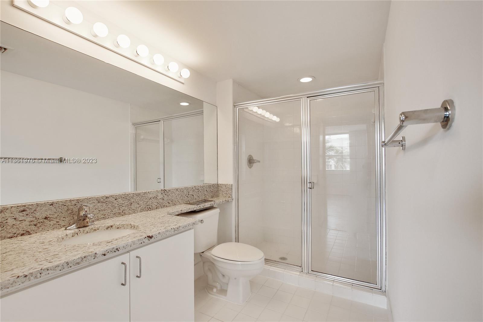 Yacht Club Brickell - Residential Lease