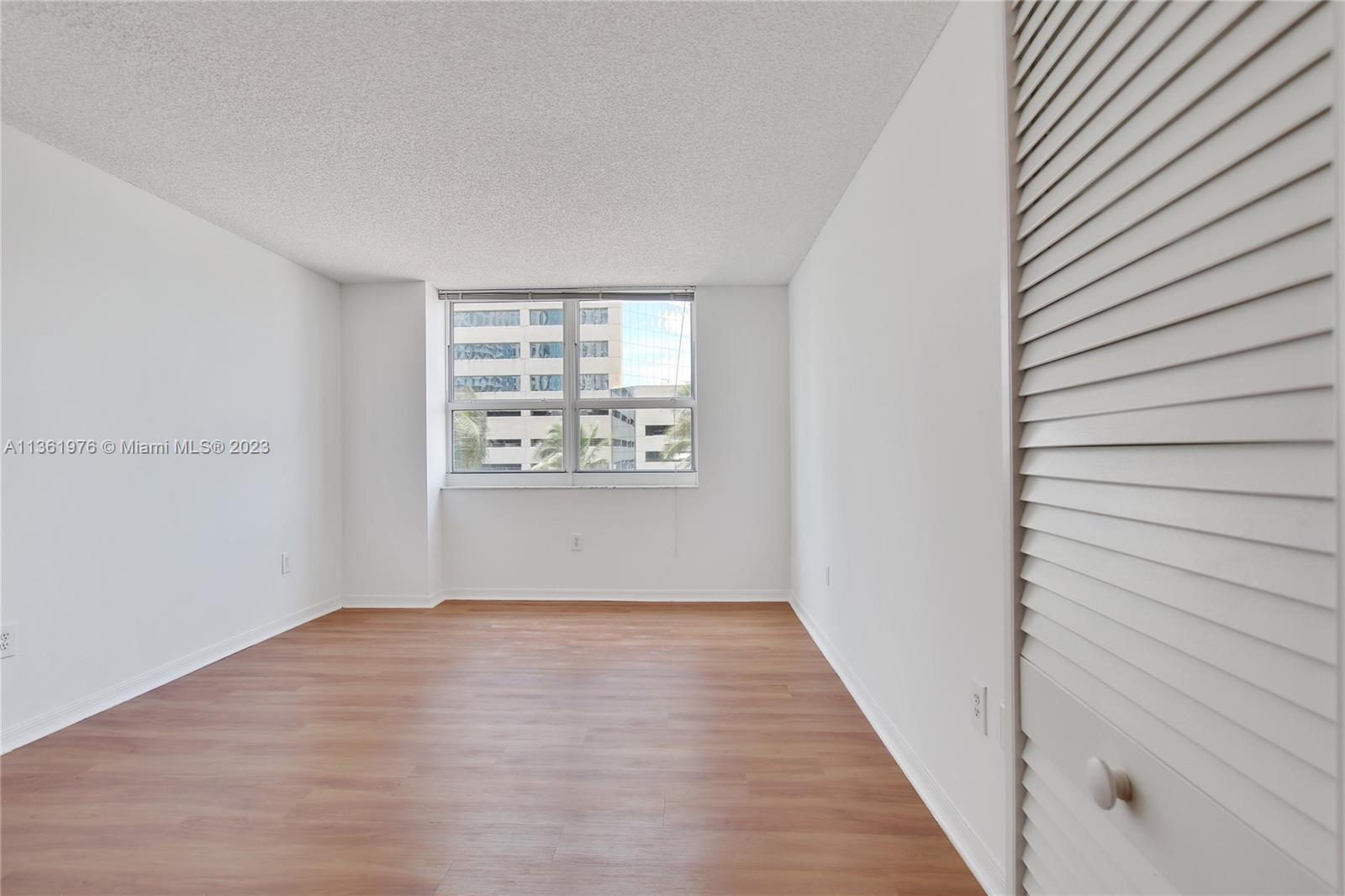 Yacht Club Brickell - Residential Lease