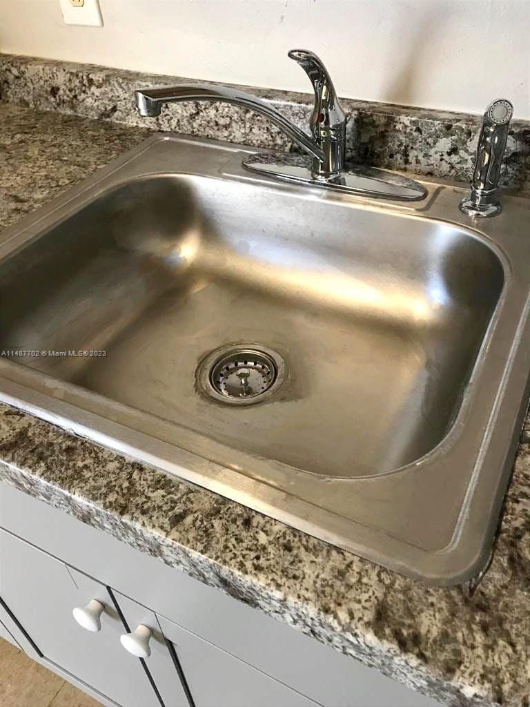 SOSTS SUB - Residential Lease