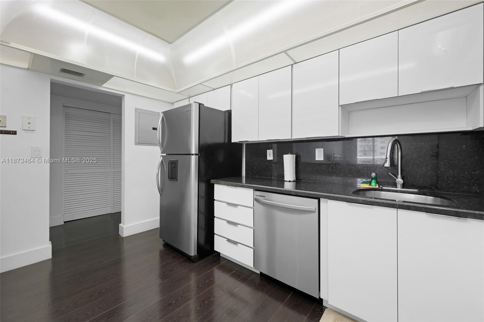 OCEANVIEW BUILDING B COND - Residential