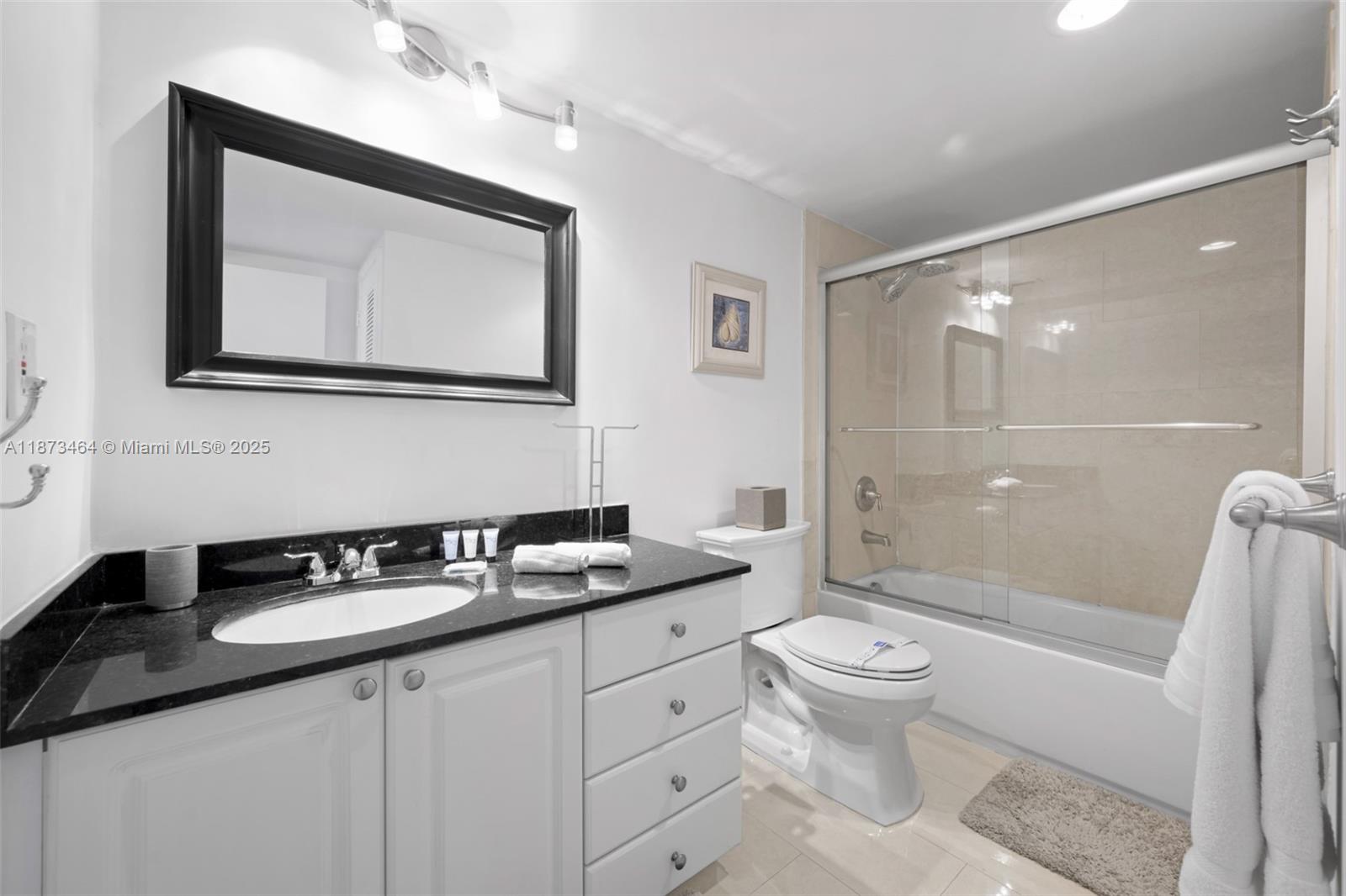 OCEANVIEW BUILDING B COND - Residential