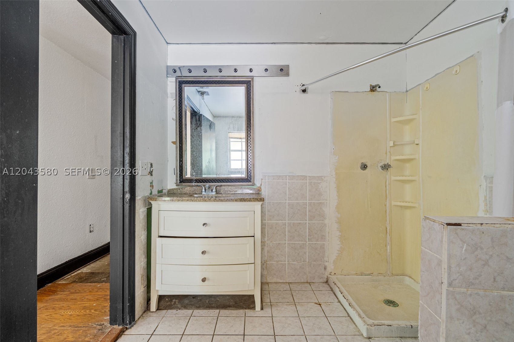 THE CEDARS ESTATES - Residential