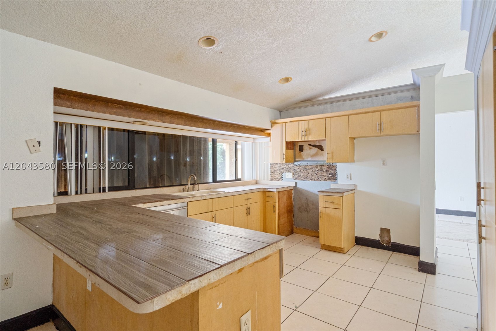 THE CEDARS ESTATES - Residential