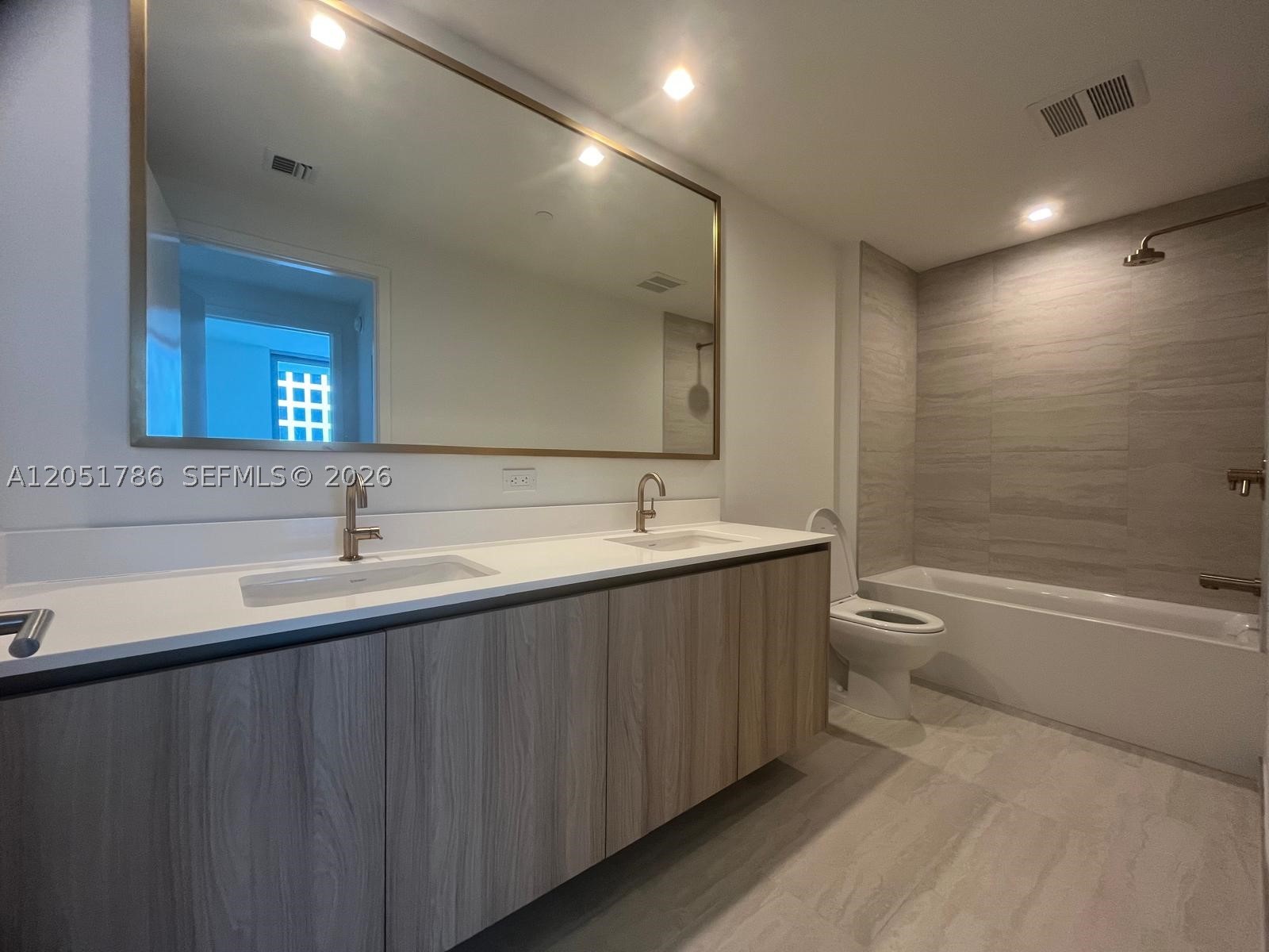 BRICKELL POINT - Residential Lease