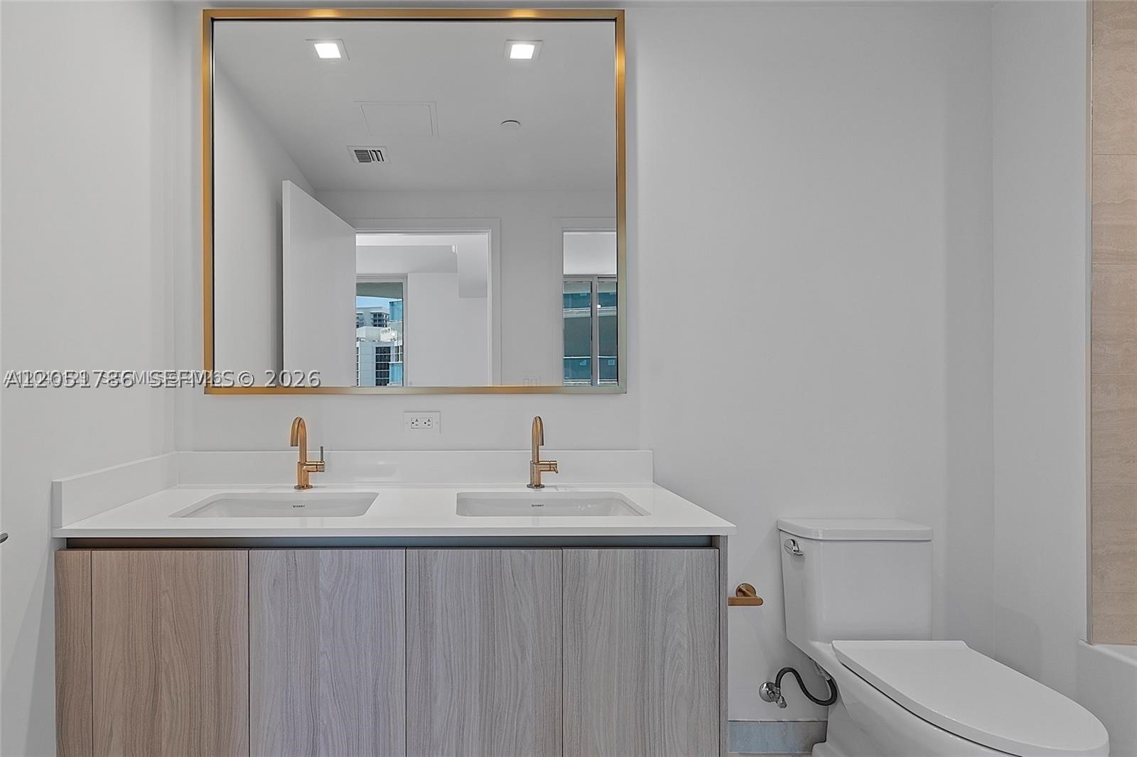 BRICKELL POINT - Residential Lease