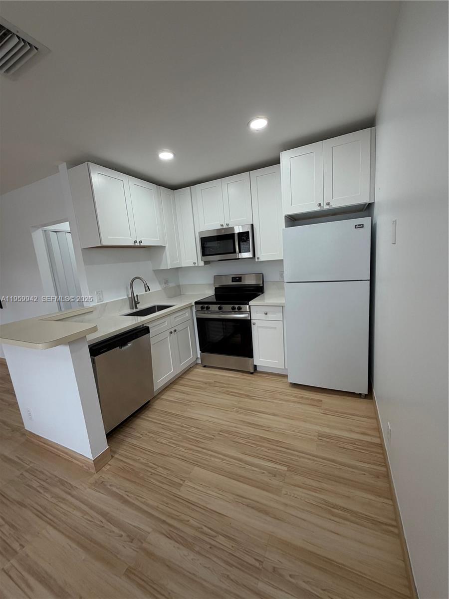 COUNTRY PARK CONDO - Residential Lease