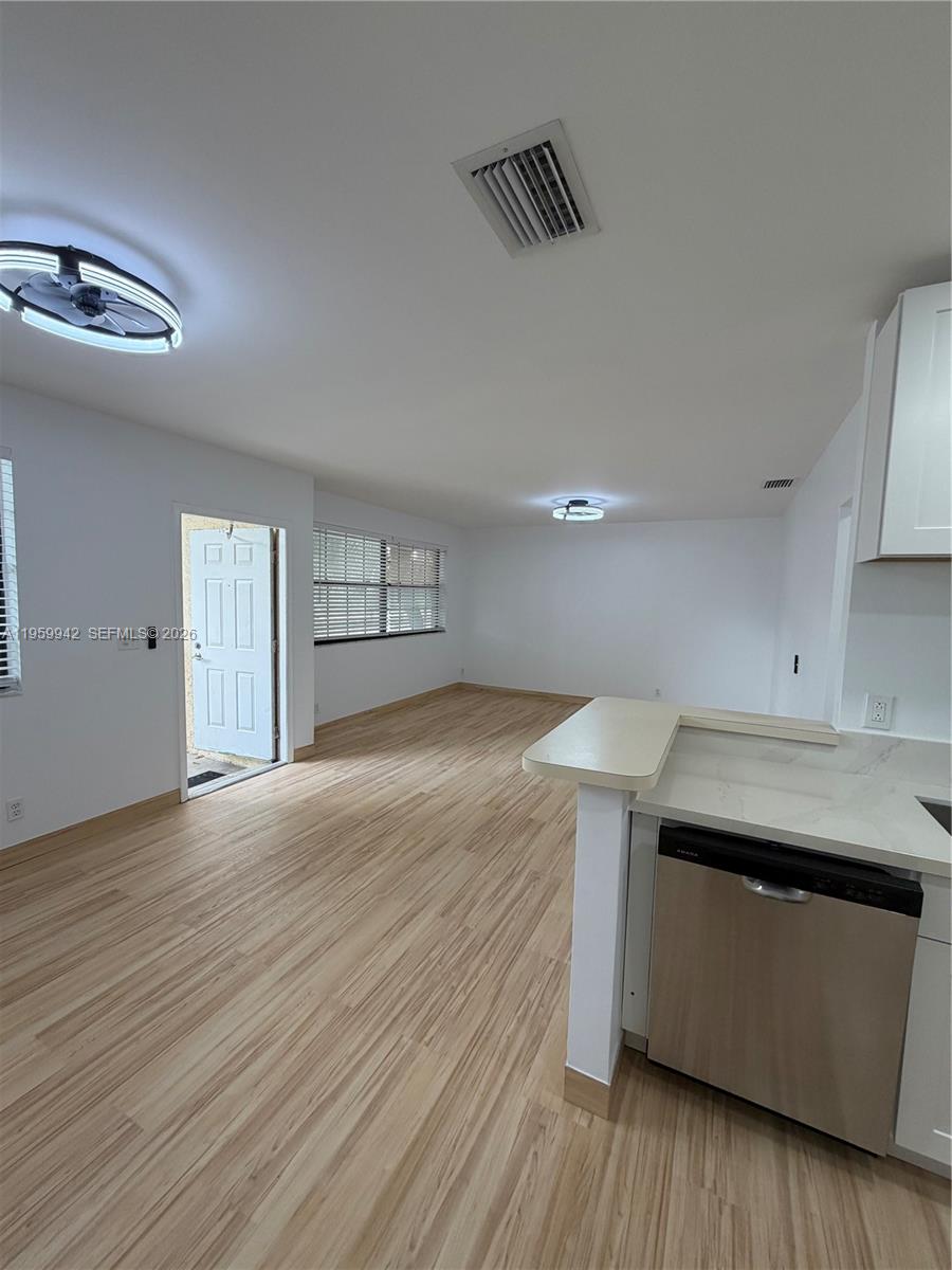 COUNTRY PARK CONDO - Residential Lease