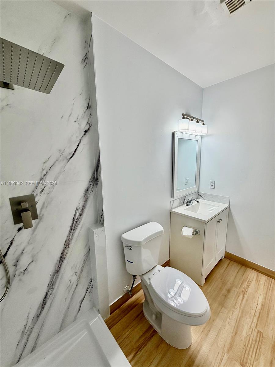COUNTRY PARK CONDO - Residential Lease