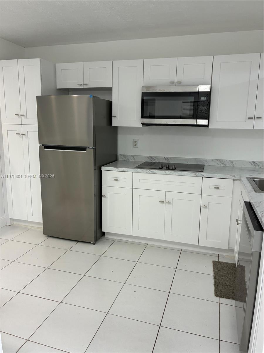 APPLEGREEN CONDO APTS 1 - Residential