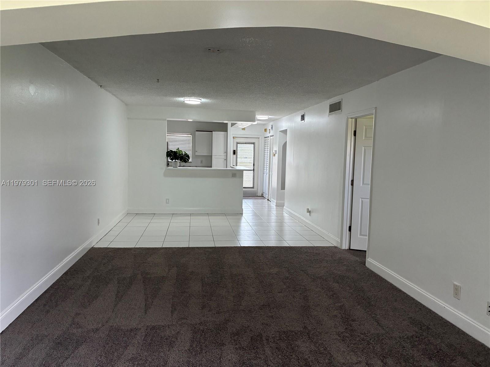 APPLEGREEN CONDO APTS 1 - Residential