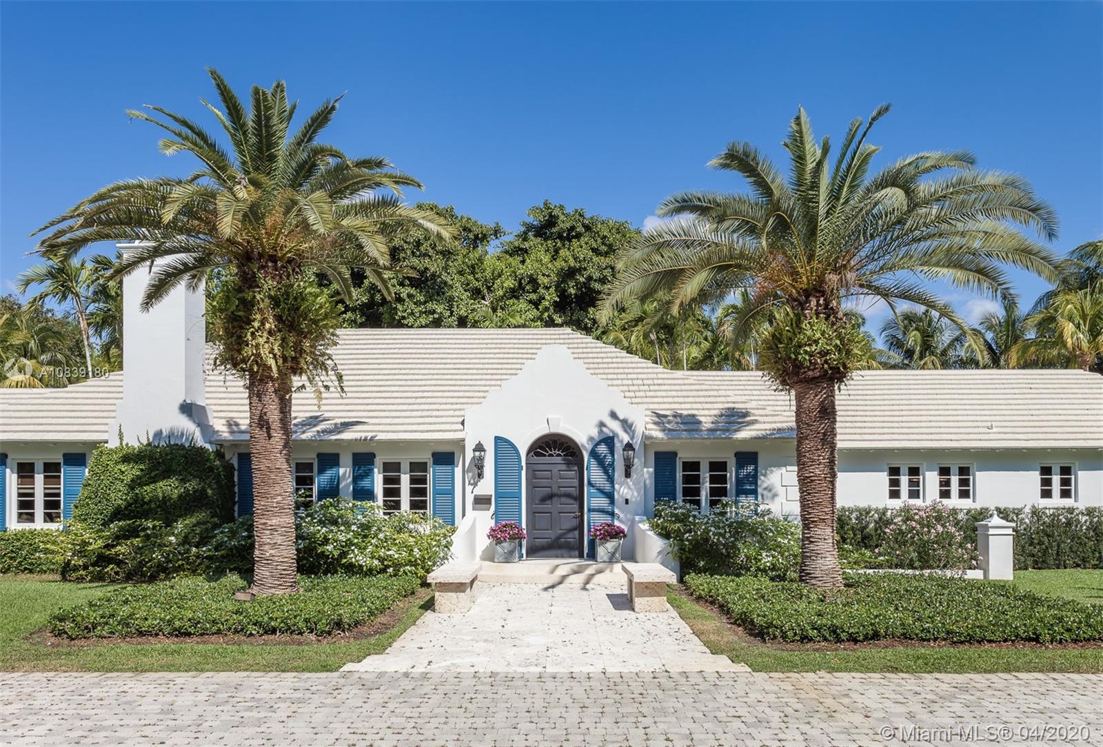 Exquisite custom built estate located in the guard-gated community of Snapper Creek Lakes. Designed with timeless finishes, this 6 bedroom, 6.5 bath home has a wonderful floor plan, incredible natural light, and spacious living areas throughout. Upon entry one is greeted by a picturesque foyer, voluminous ceilings and great views of the beautifully landscaped 1.4 acre property. The masterfully designed home features custom built-ins throughout, a chef’s kitchen, wood-paneled office, gracious outdoor entertainment areas and separate guest house. The community of Snapper Creek has its own marina with boat ramp, dock master and fuel dock.