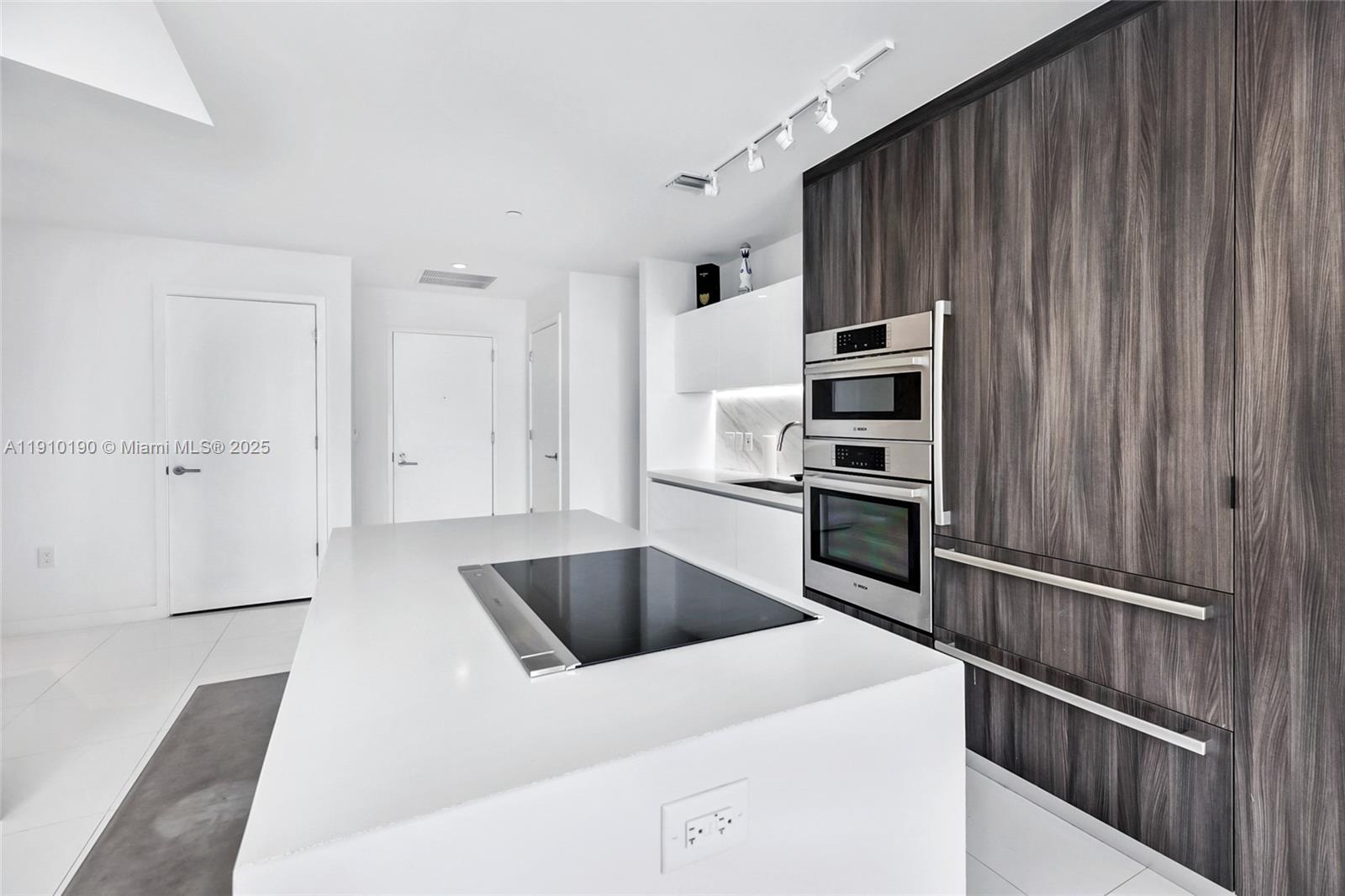 PARAMOUNT MIAMI WORLDCENT - Residential
