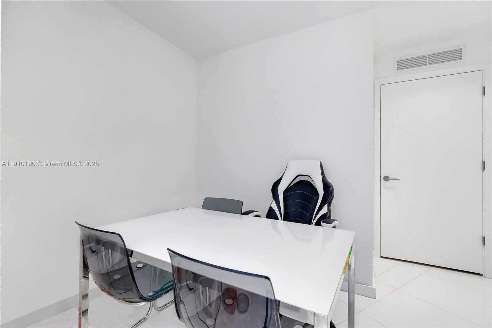 PARAMOUNT MIAMI WORLDCENT - Residential