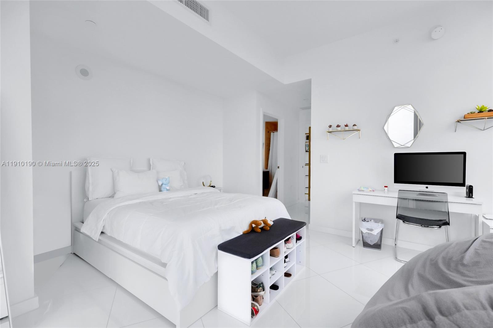 PARAMOUNT MIAMI WORLDCENT - Residential