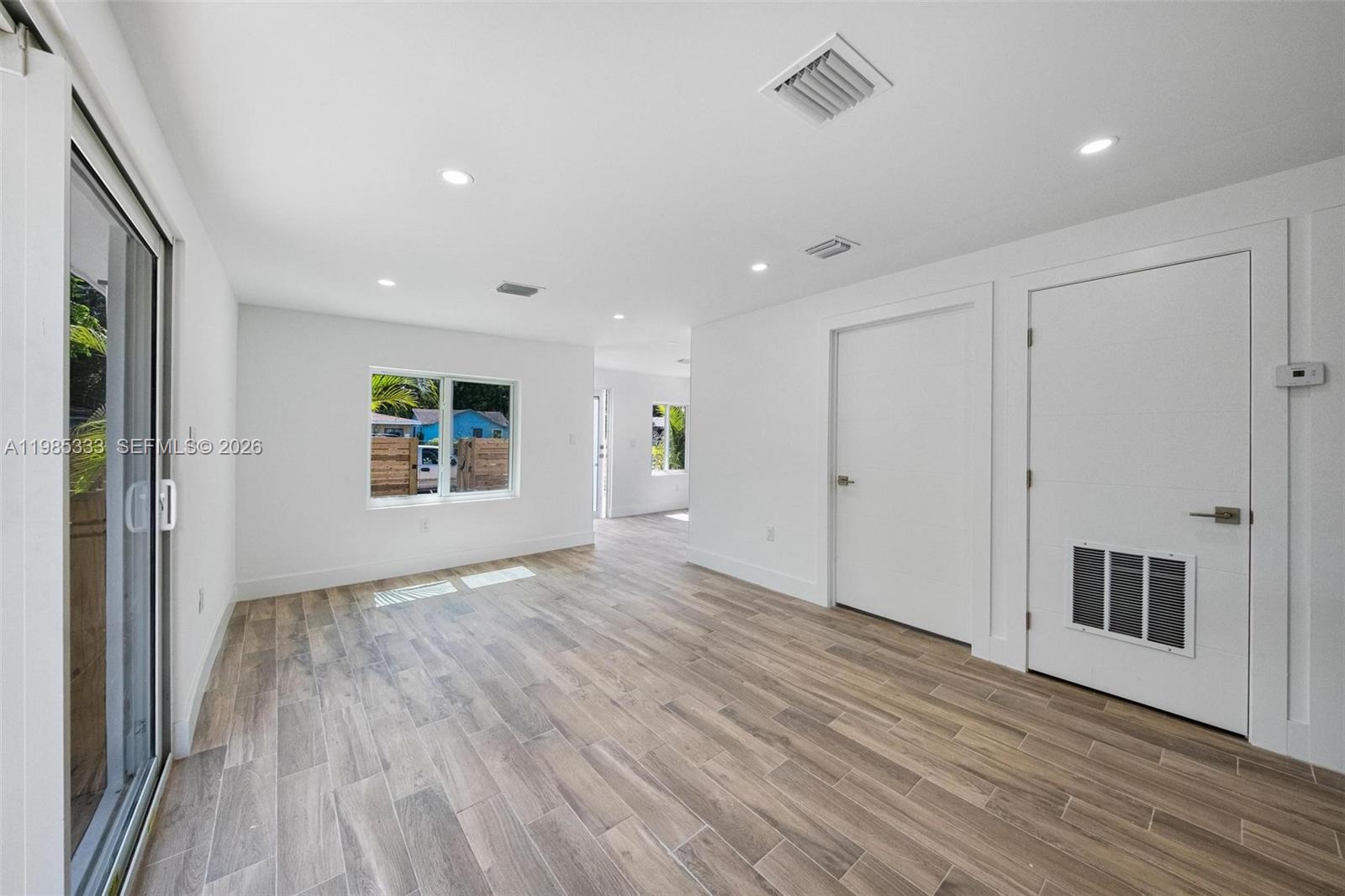 BUENA VISTA GARDENS EXTEN - Residential Lease