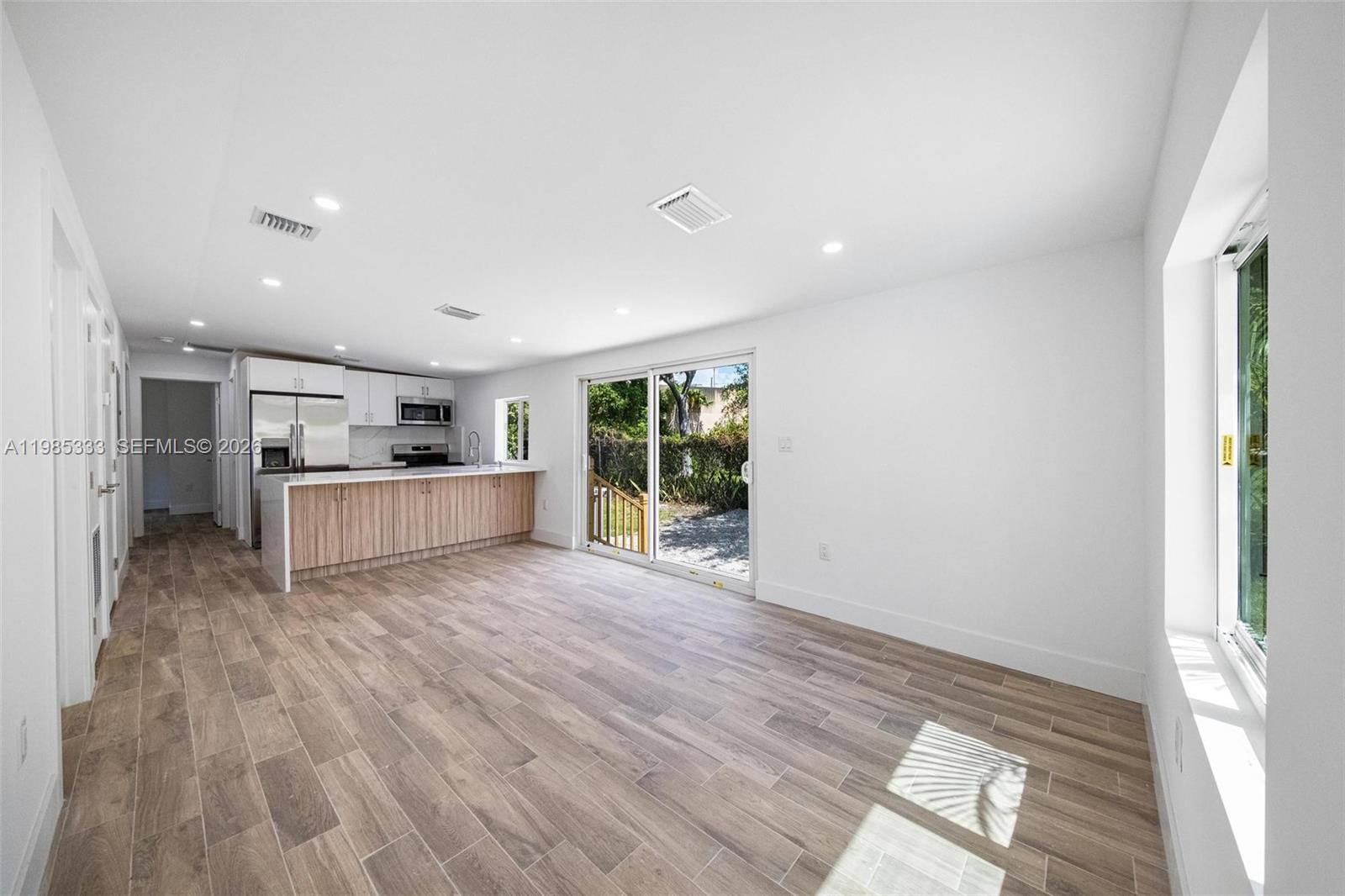 BUENA VISTA GARDENS EXTEN - Residential Lease