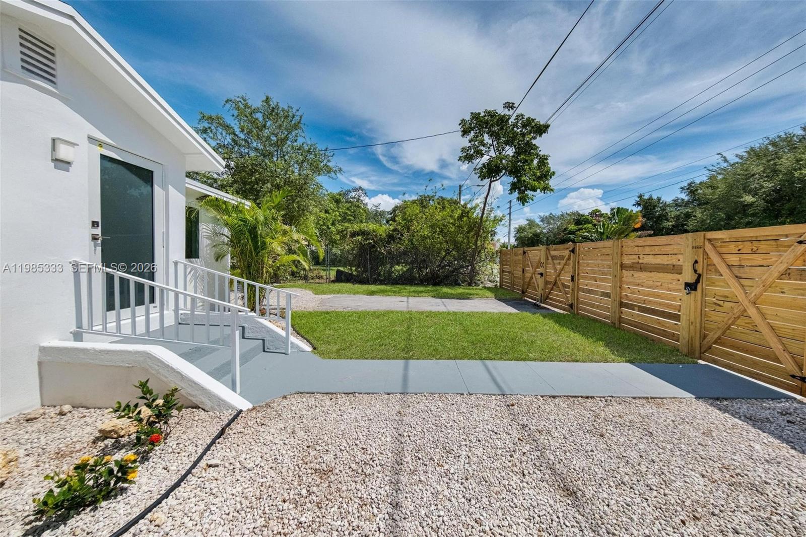 BUENA VISTA GARDENS EXTEN - Residential Lease
