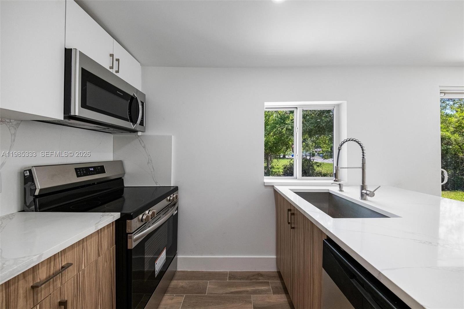 BUENA VISTA GARDENS EXTEN - Residential Lease