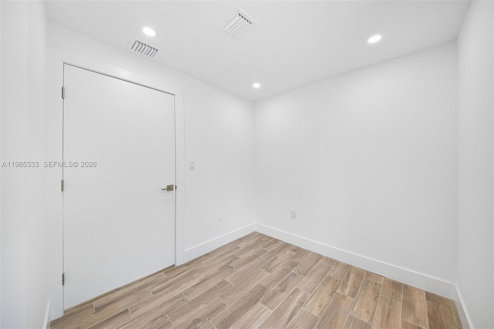 BUENA VISTA GARDENS EXTEN - Residential Lease