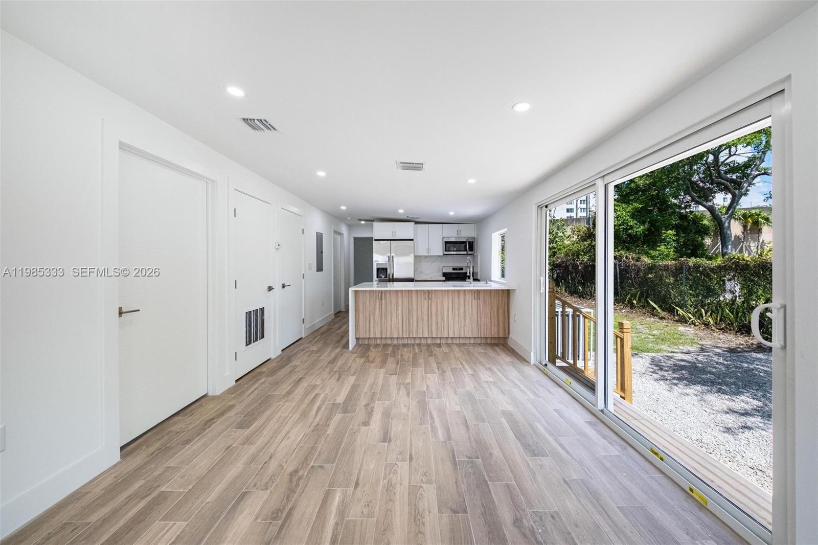BUENA VISTA GARDENS EXTEN - Residential Lease
