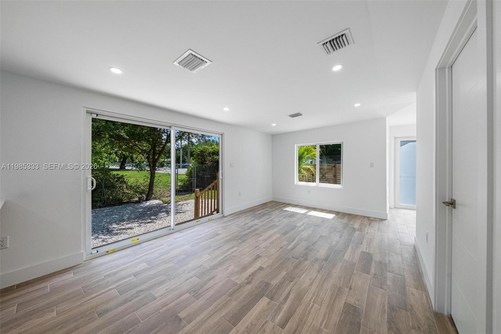 BUENA VISTA GARDENS EXTEN - Residential Lease