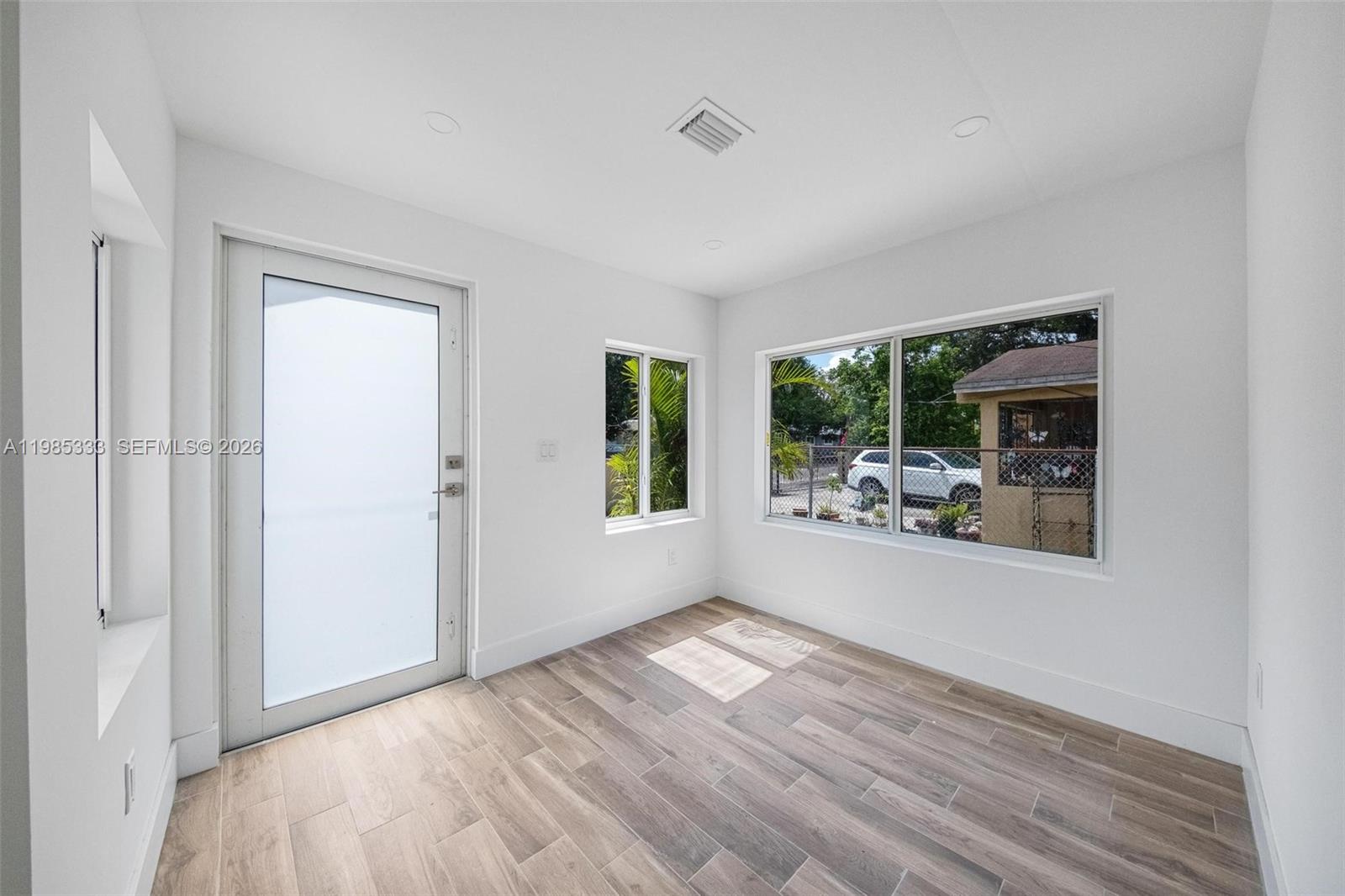 BUENA VISTA GARDENS EXTEN - Residential Lease