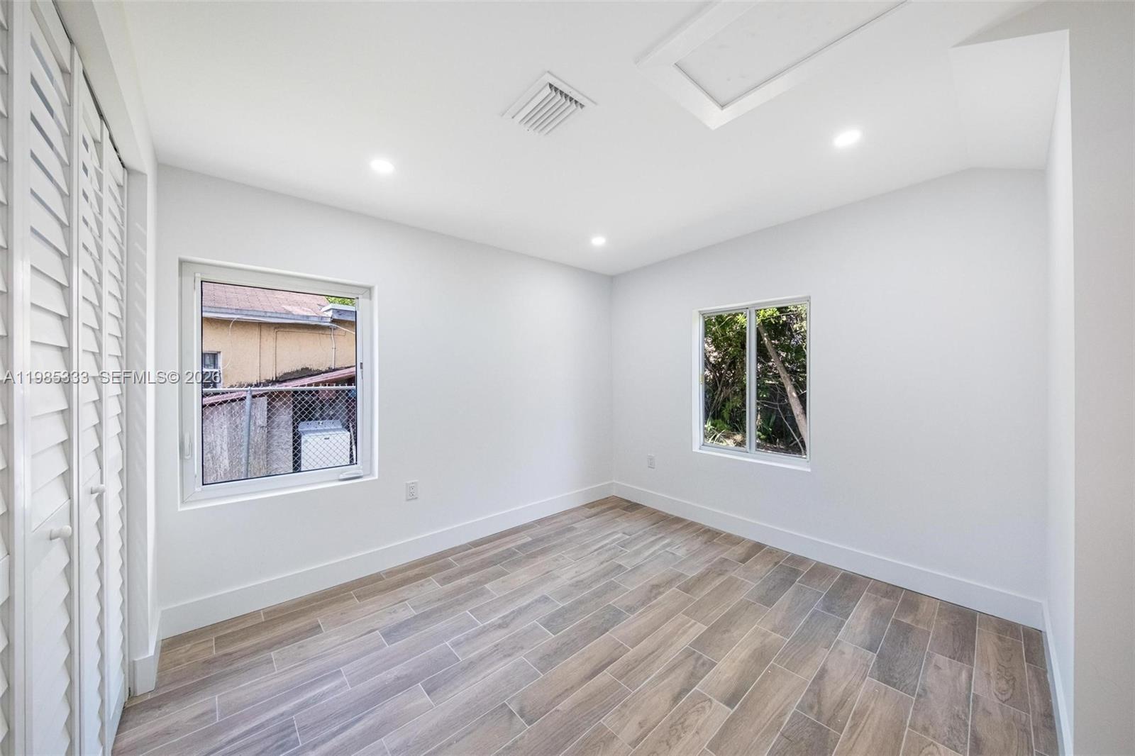 BUENA VISTA GARDENS EXTEN - Residential Lease