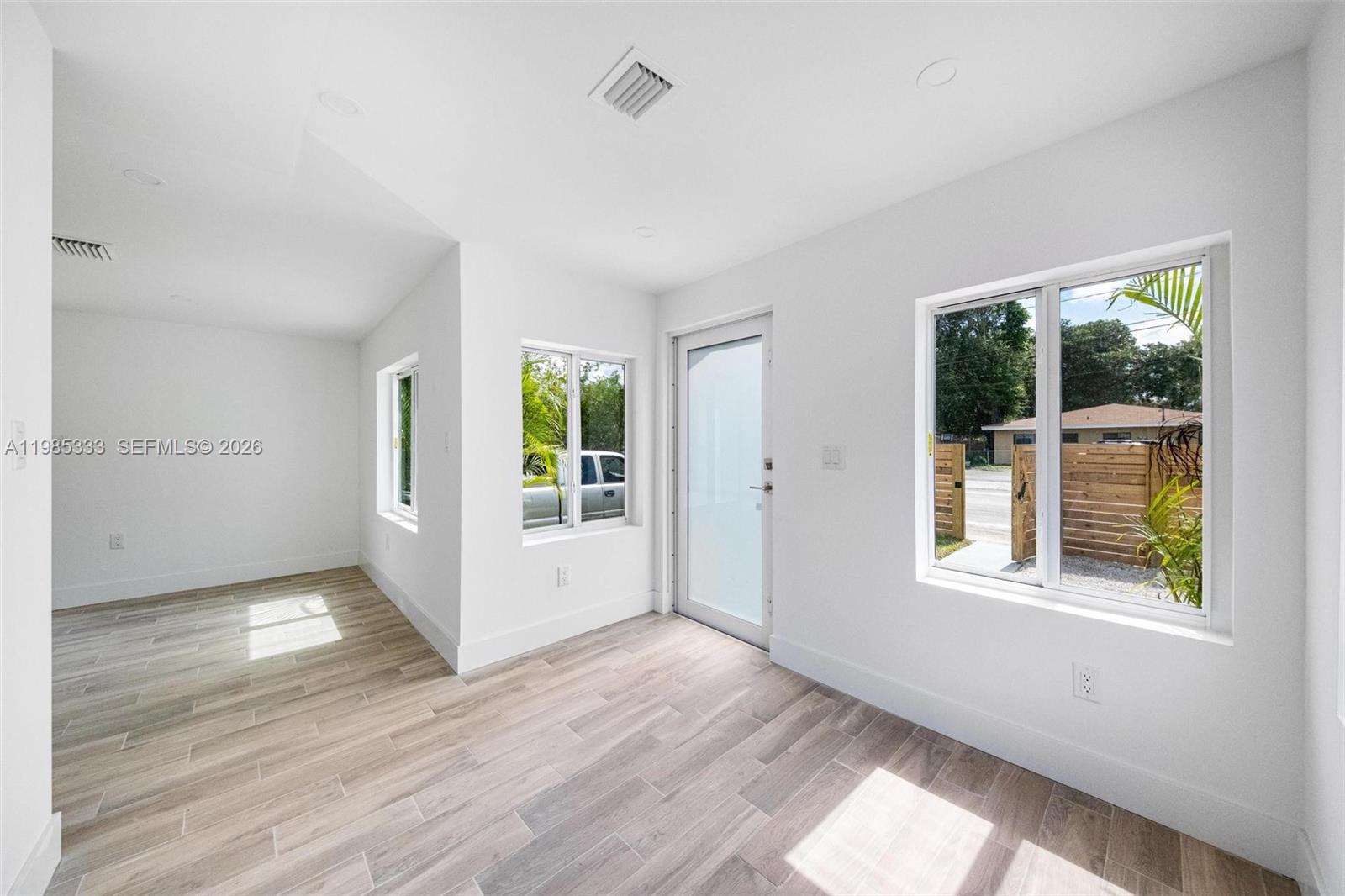 BUENA VISTA GARDENS EXTEN - Residential Lease