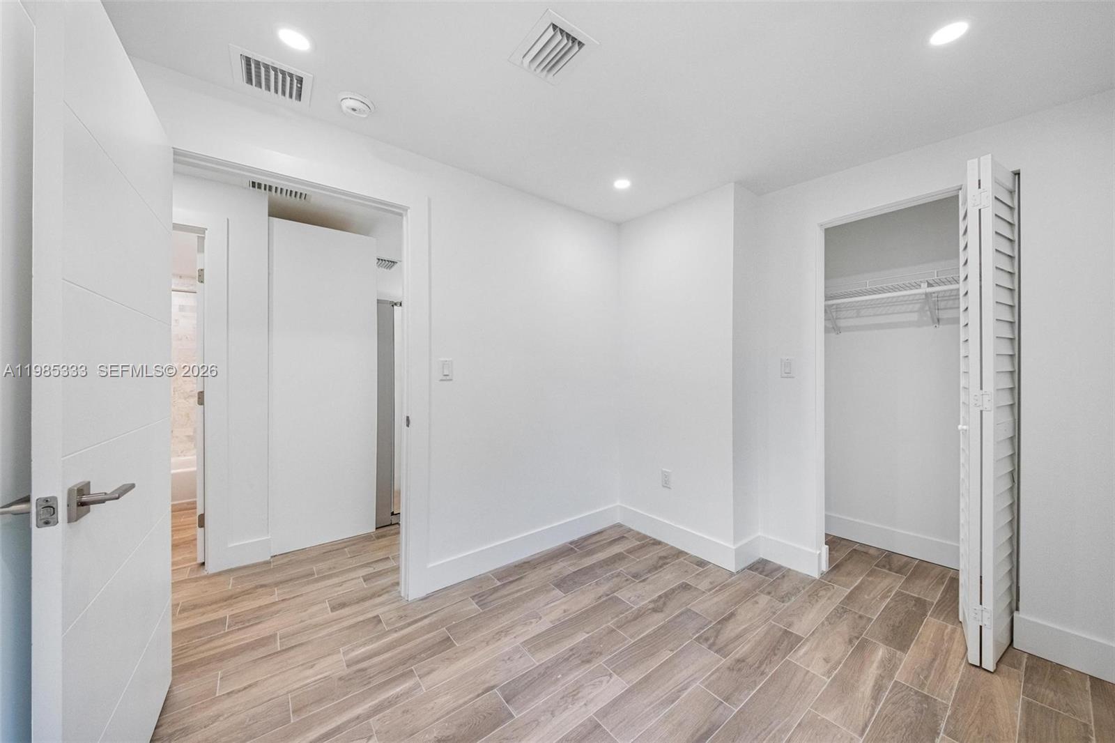 BUENA VISTA GARDENS EXTEN - Residential Lease