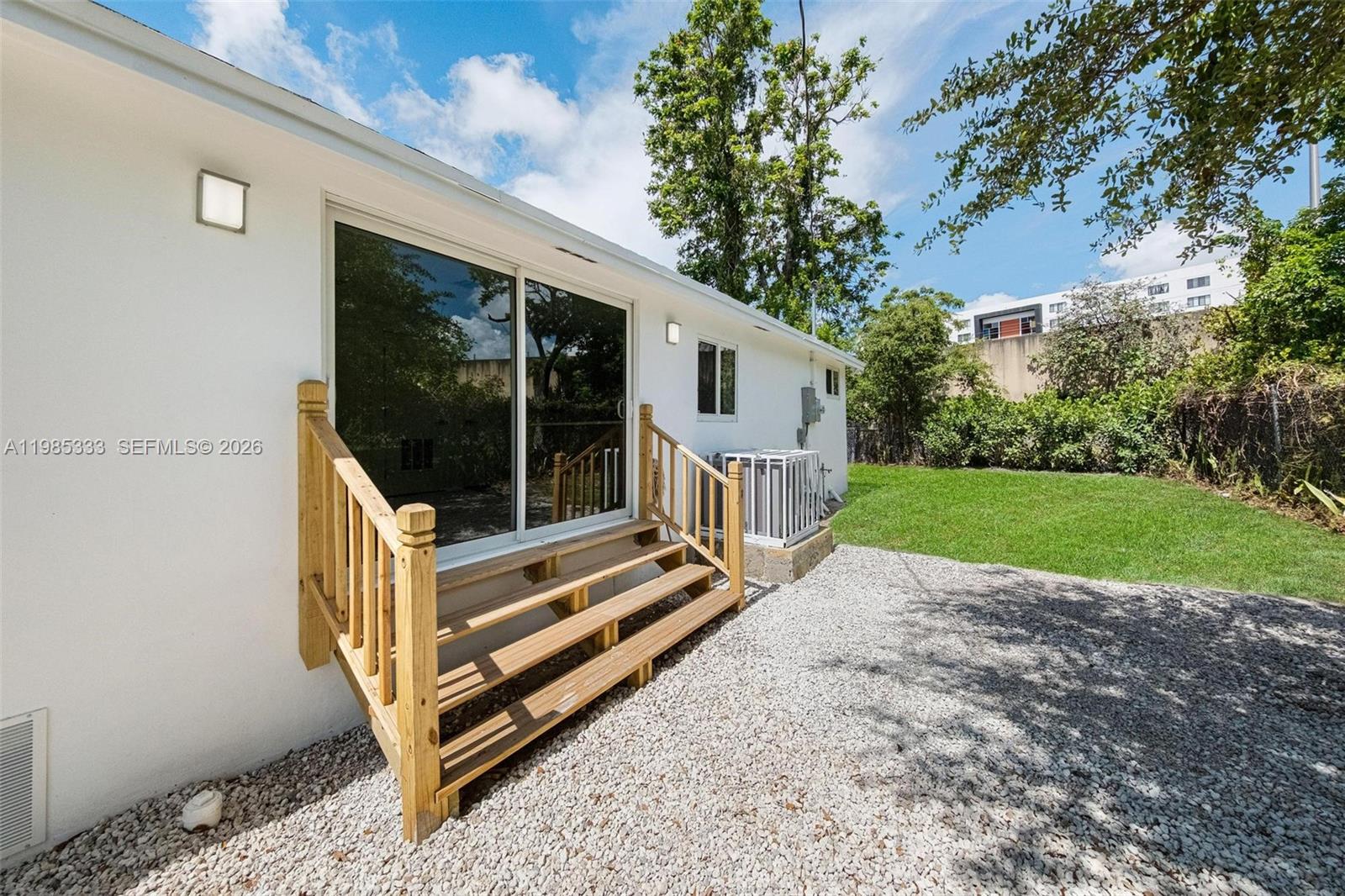 BUENA VISTA GARDENS EXTEN - Residential Lease