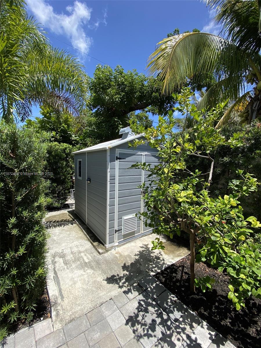 GOLDEN SHORES OCEAN BLVD - Residential