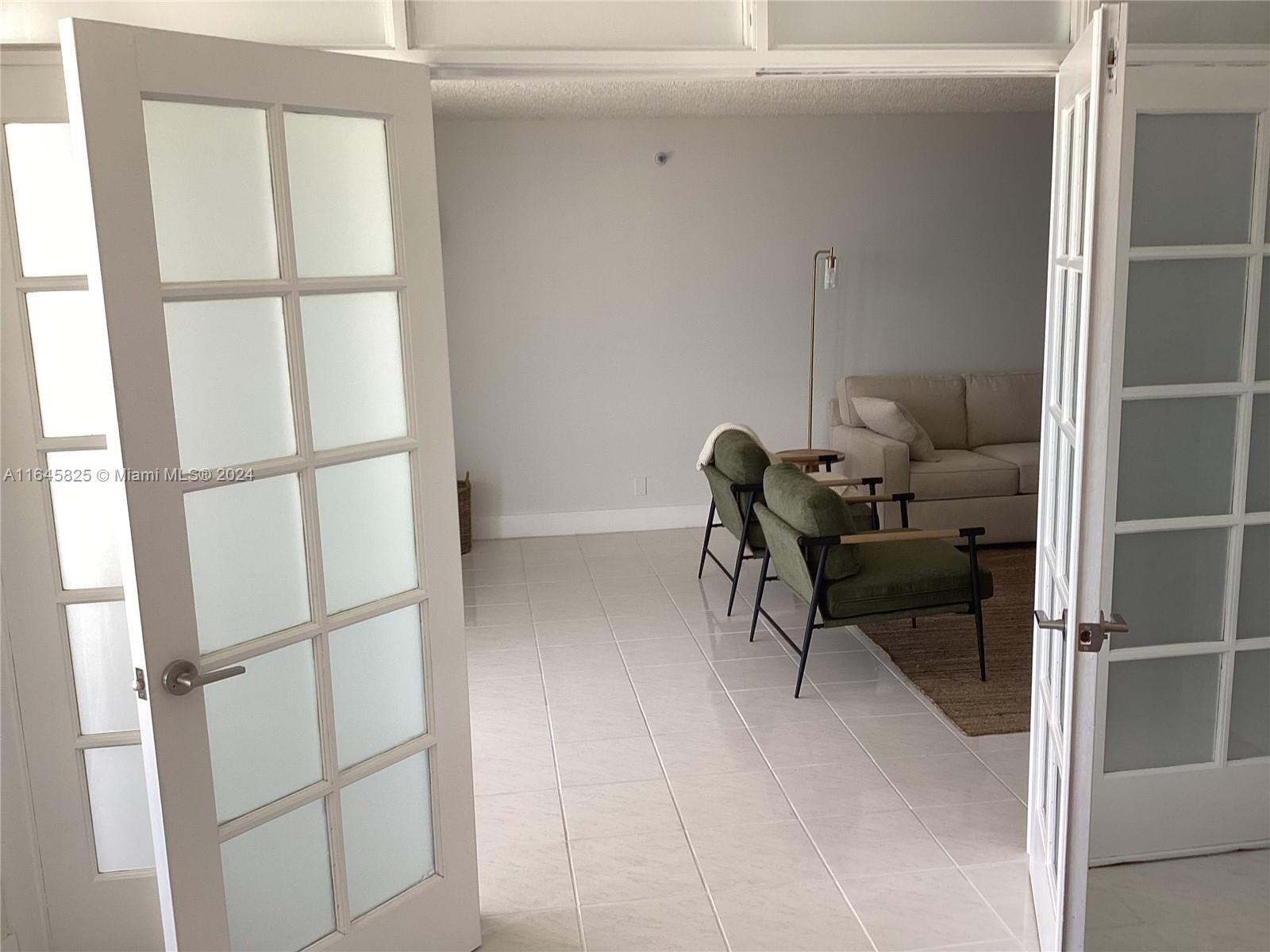 OCEANFRONT PLAZA CONDO - Residential Lease