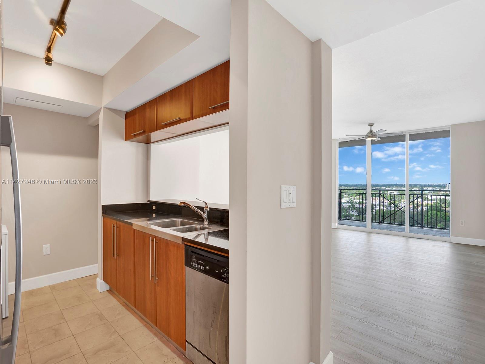 SYMPHONY NORTH CONDO - Residential Lease