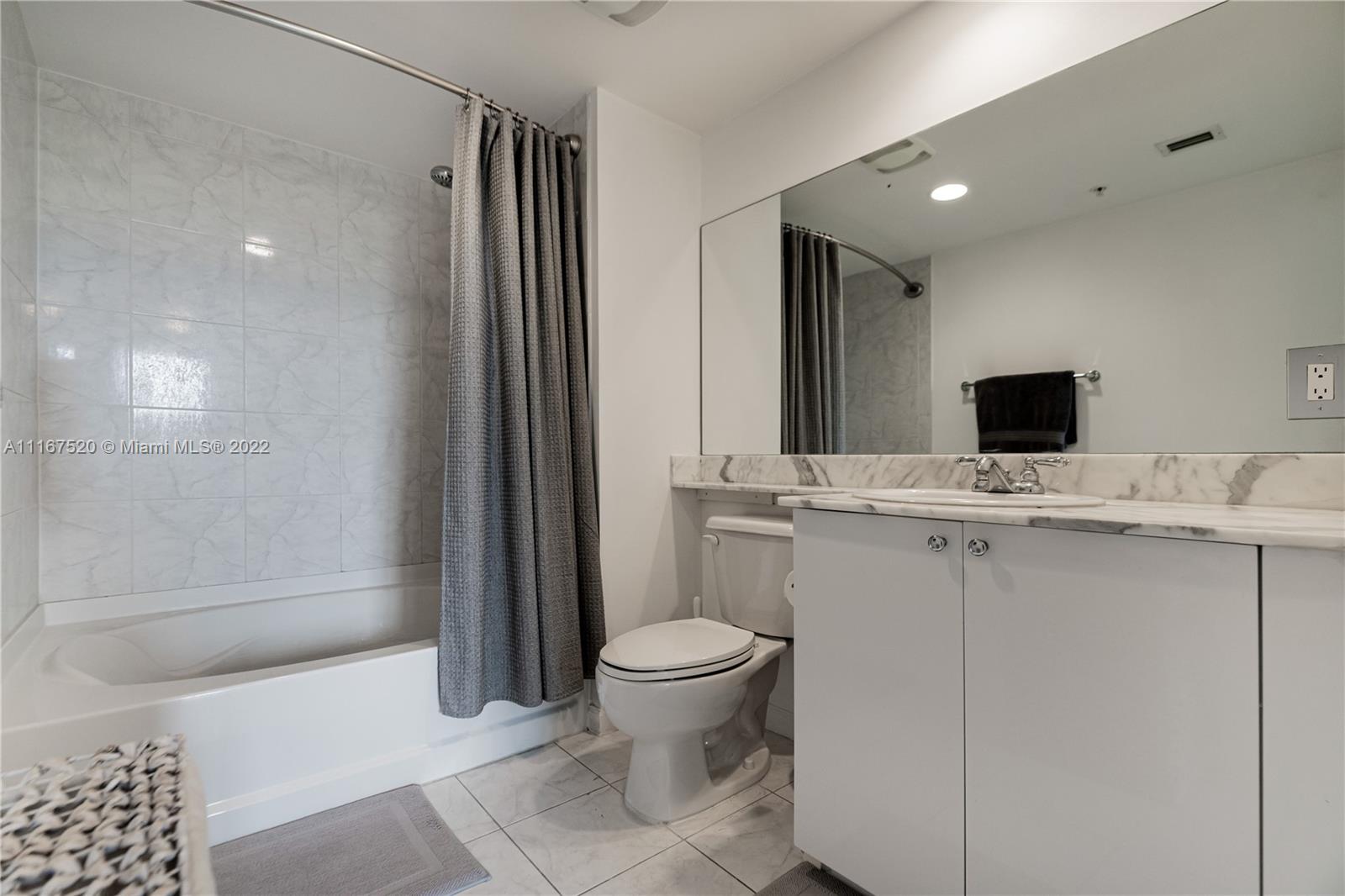 VENTURE AT AVENTURA EAST - Residential