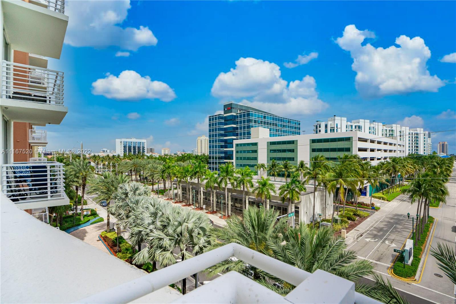 VENTURE AT AVENTURA EAST - Residential