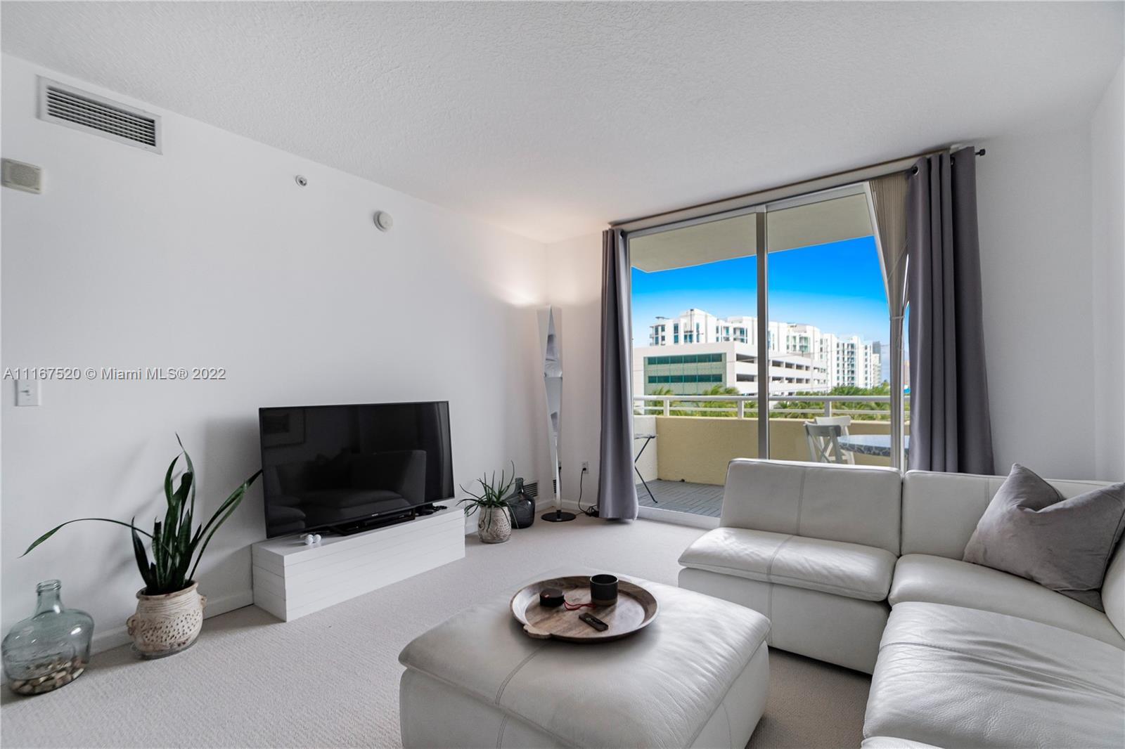 VENTURE AT AVENTURA EAST - Residential