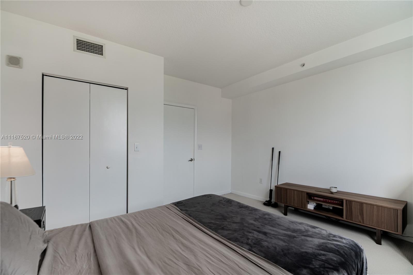 VENTURE AT AVENTURA EAST - Residential