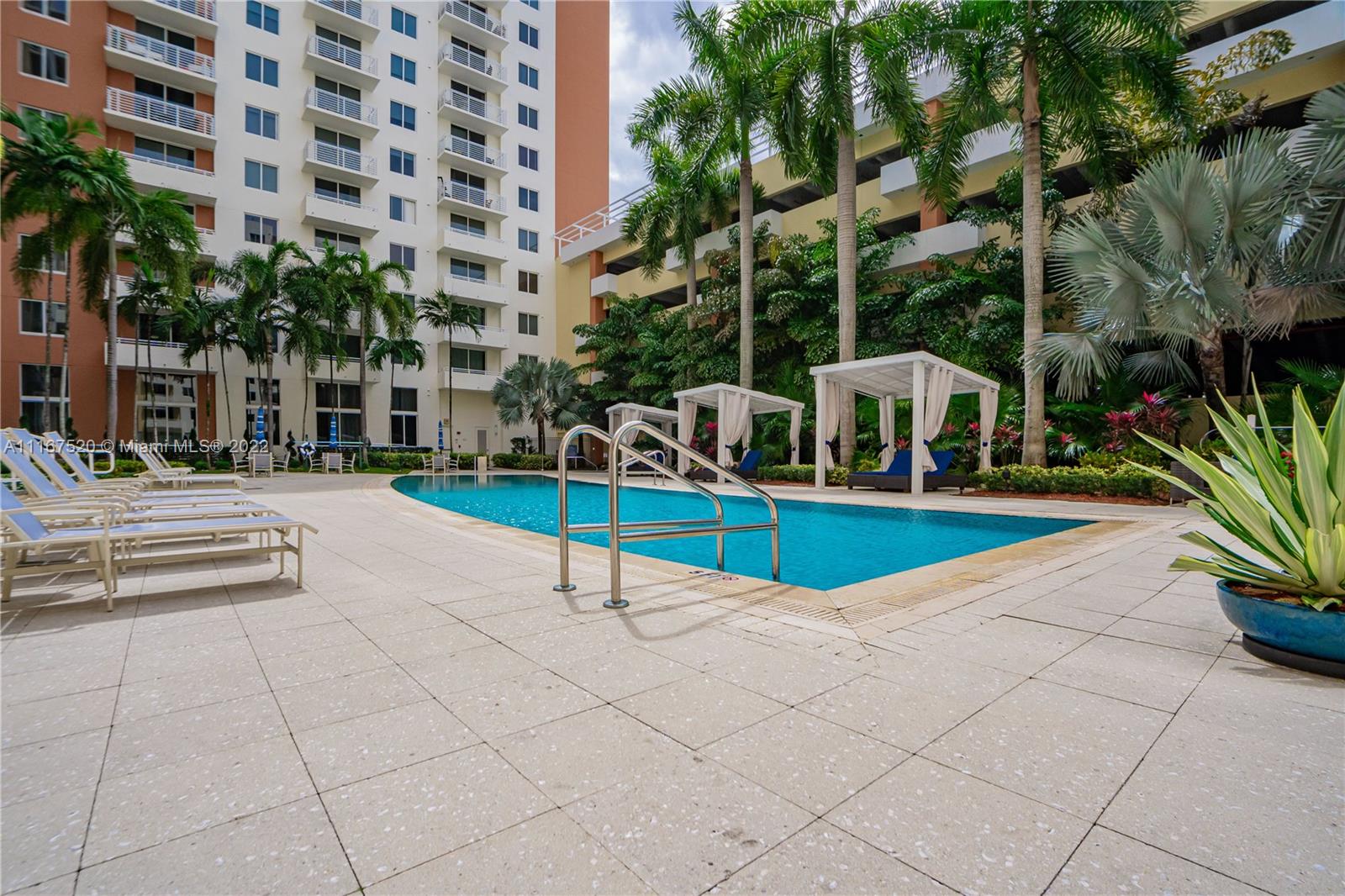 VENTURE AT AVENTURA EAST - Residential