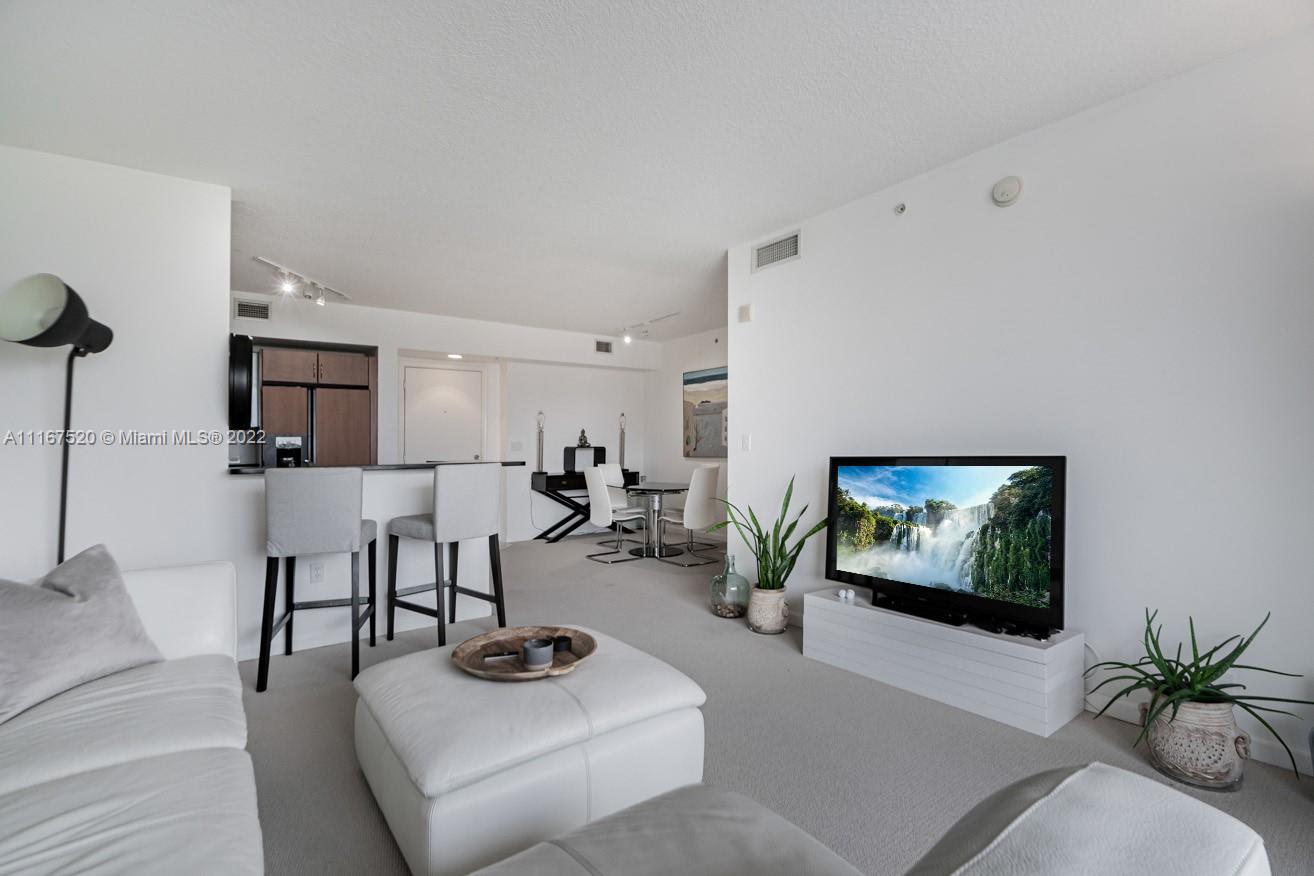 VENTURE AT AVENTURA EAST - Residential