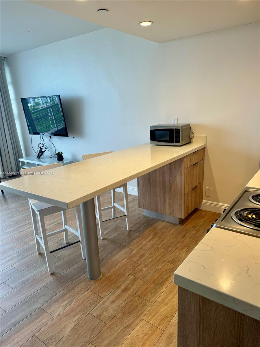 HOME TOWER CONDO - Residential