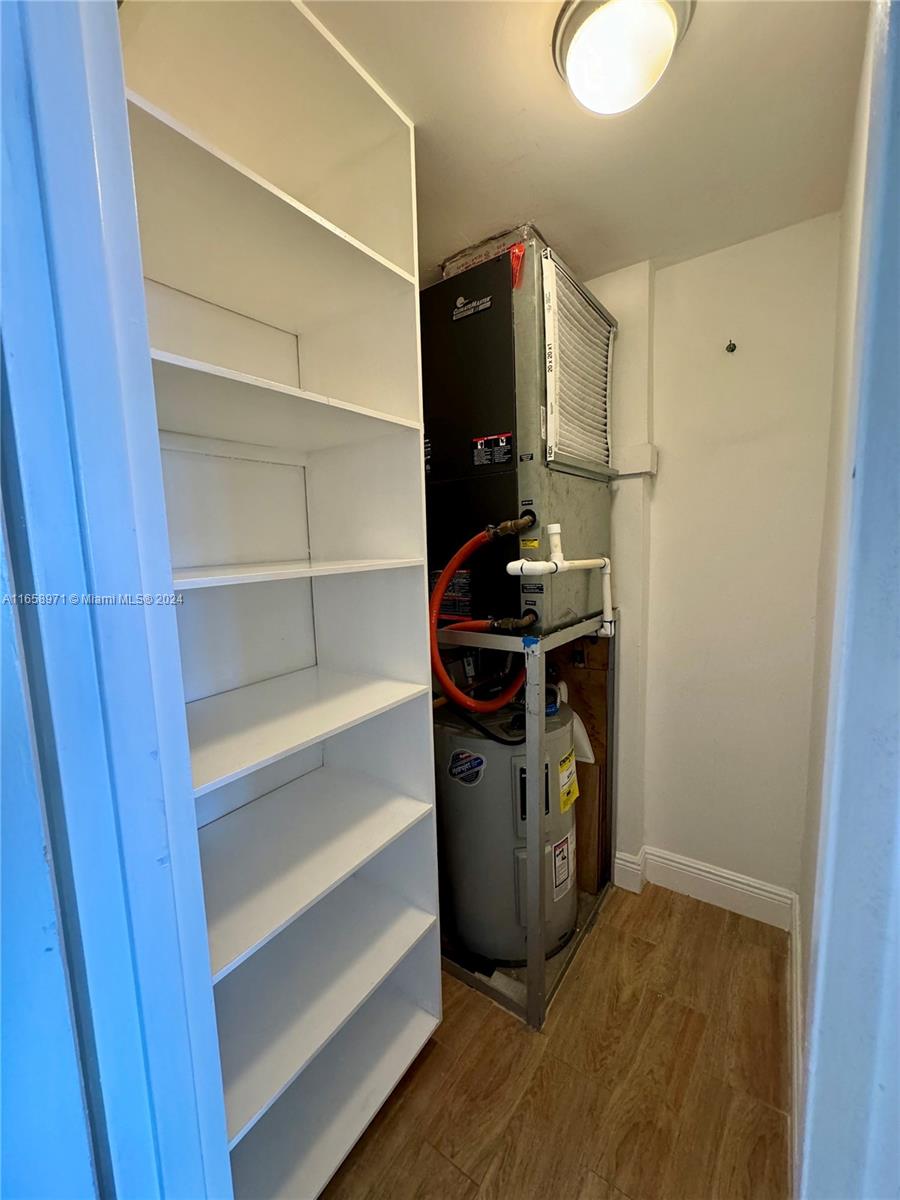 HOME TOWER CONDO - Residential