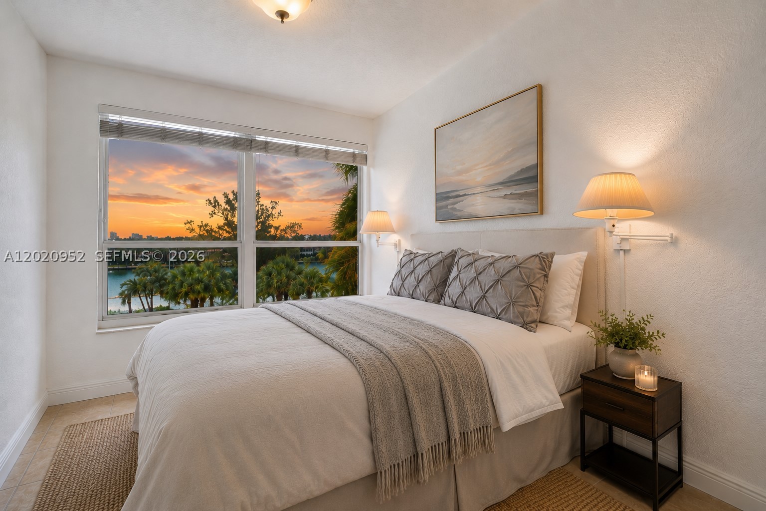 THE EXECUTIVE CONDO - Residential
