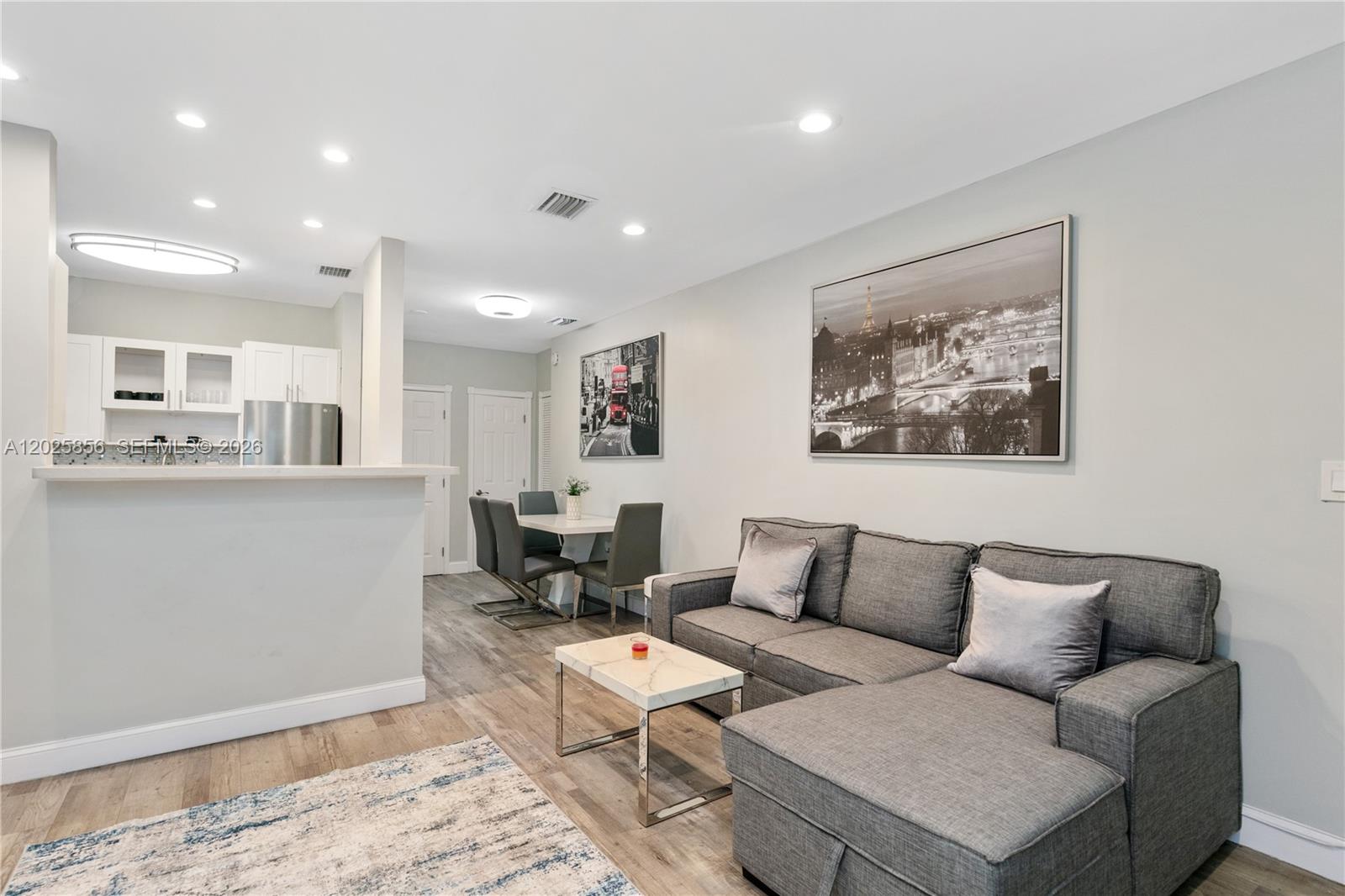 WATERSIDE CONDO - Residential Lease